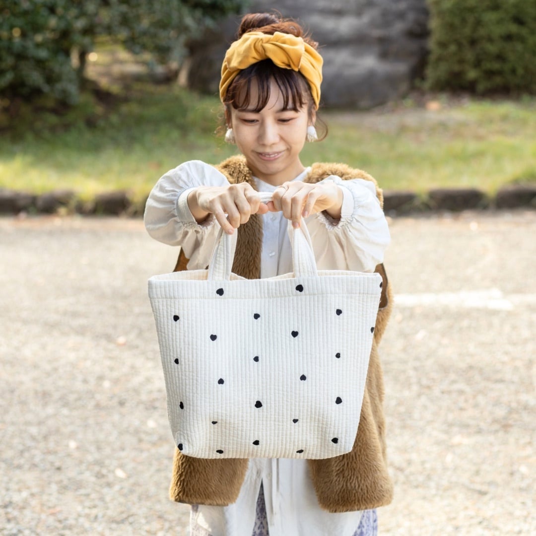 名入れ刺繍 白ヌビ ハート刺繍ふんわりやわらか イブル生地 マザーズ