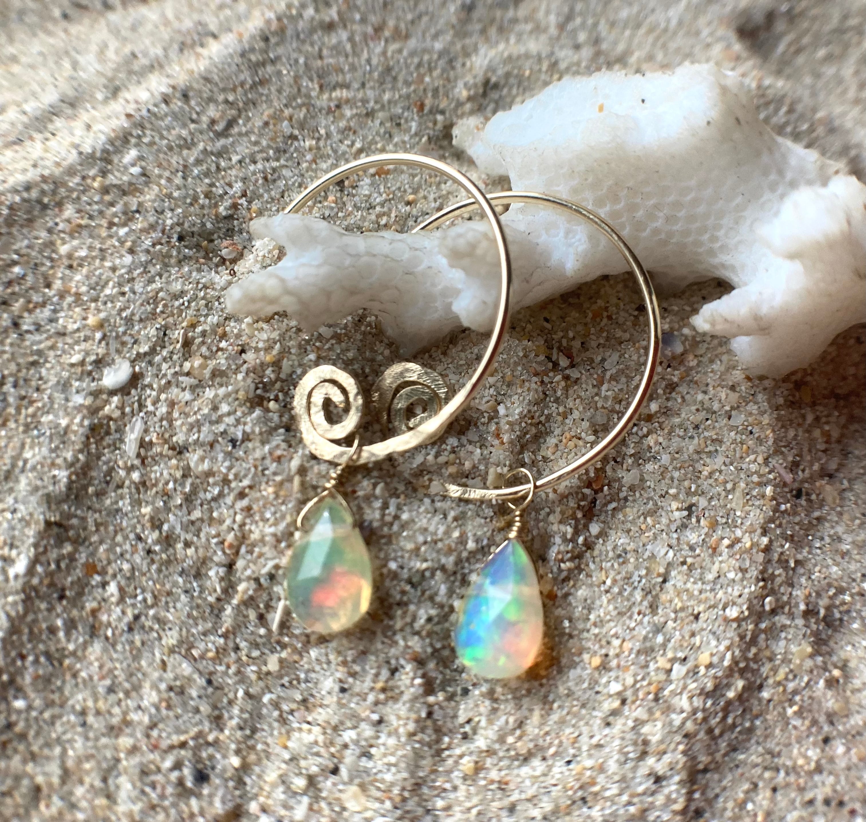 438 14kgf宝石質ビアクォーツ・クリスタル・アメトリンのチャーム他