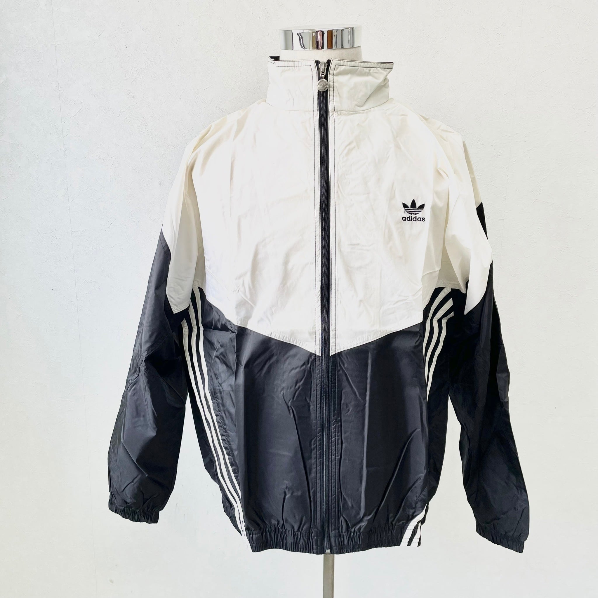 常田大希さん着用】アディダス ナイロンジャケット 刺繡ロゴ 万国旗