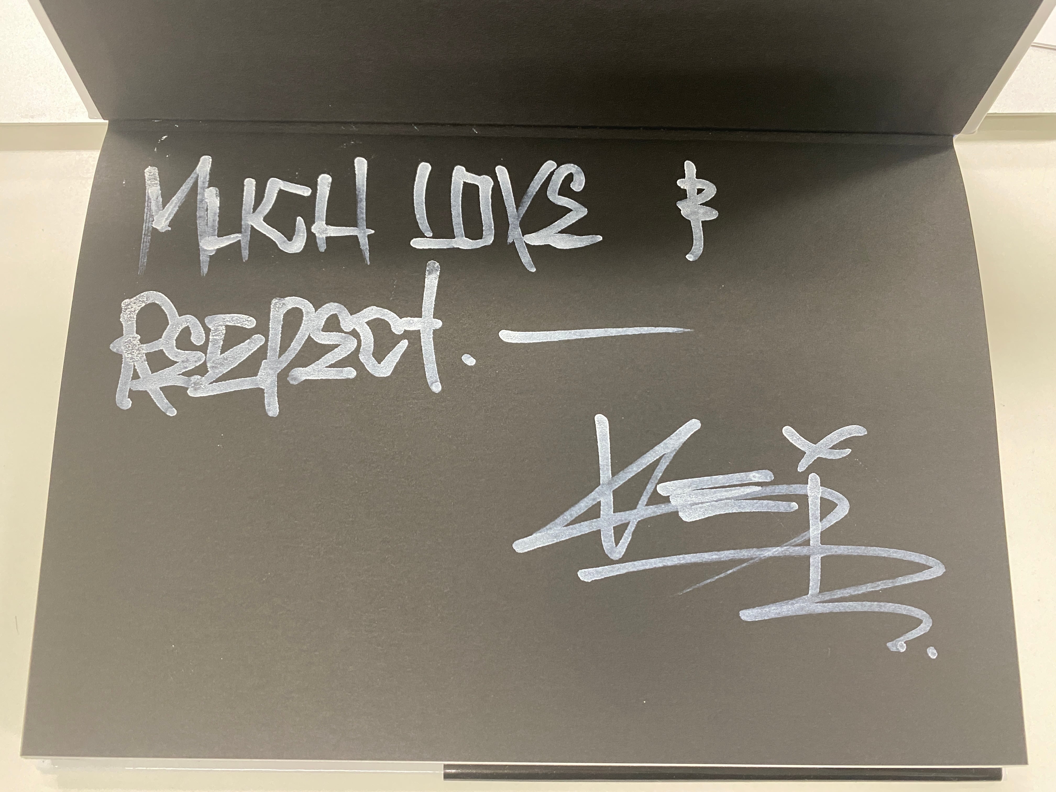 サイン本『昭和に生まれた侠の懺悔 第2章・いじめ撲滅編』 | 東京キララ社