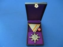 勲章 勲八等白色桐葉章☆1875年（明治8年）～／純銀製／漆塗箱付き／美