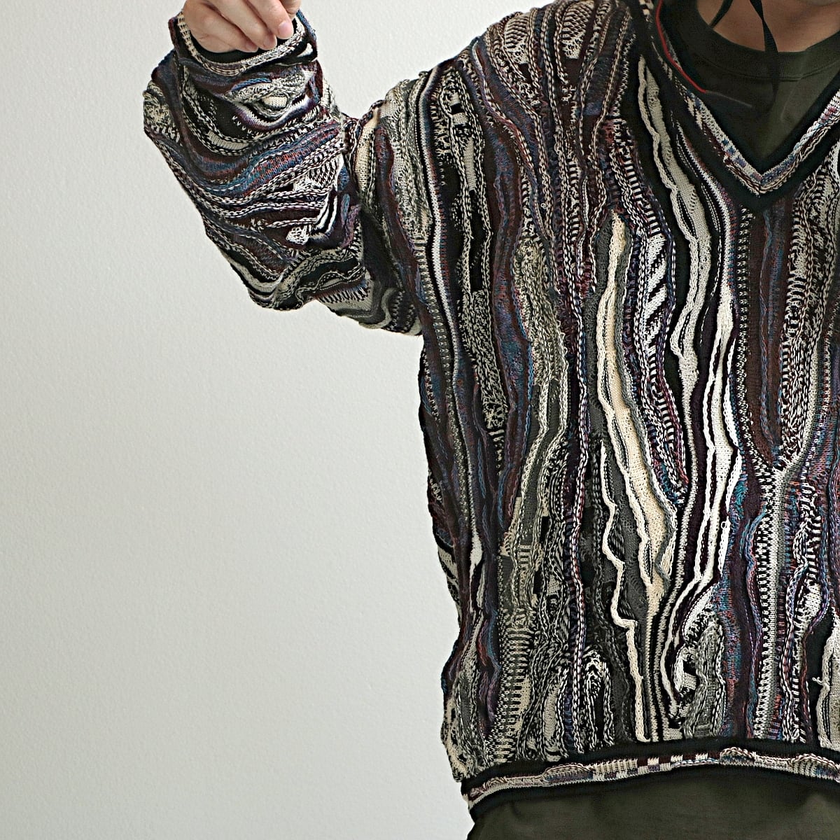 90s vintage TUNDRA 3D 総柄 ニット Vネック セーター 古着 used