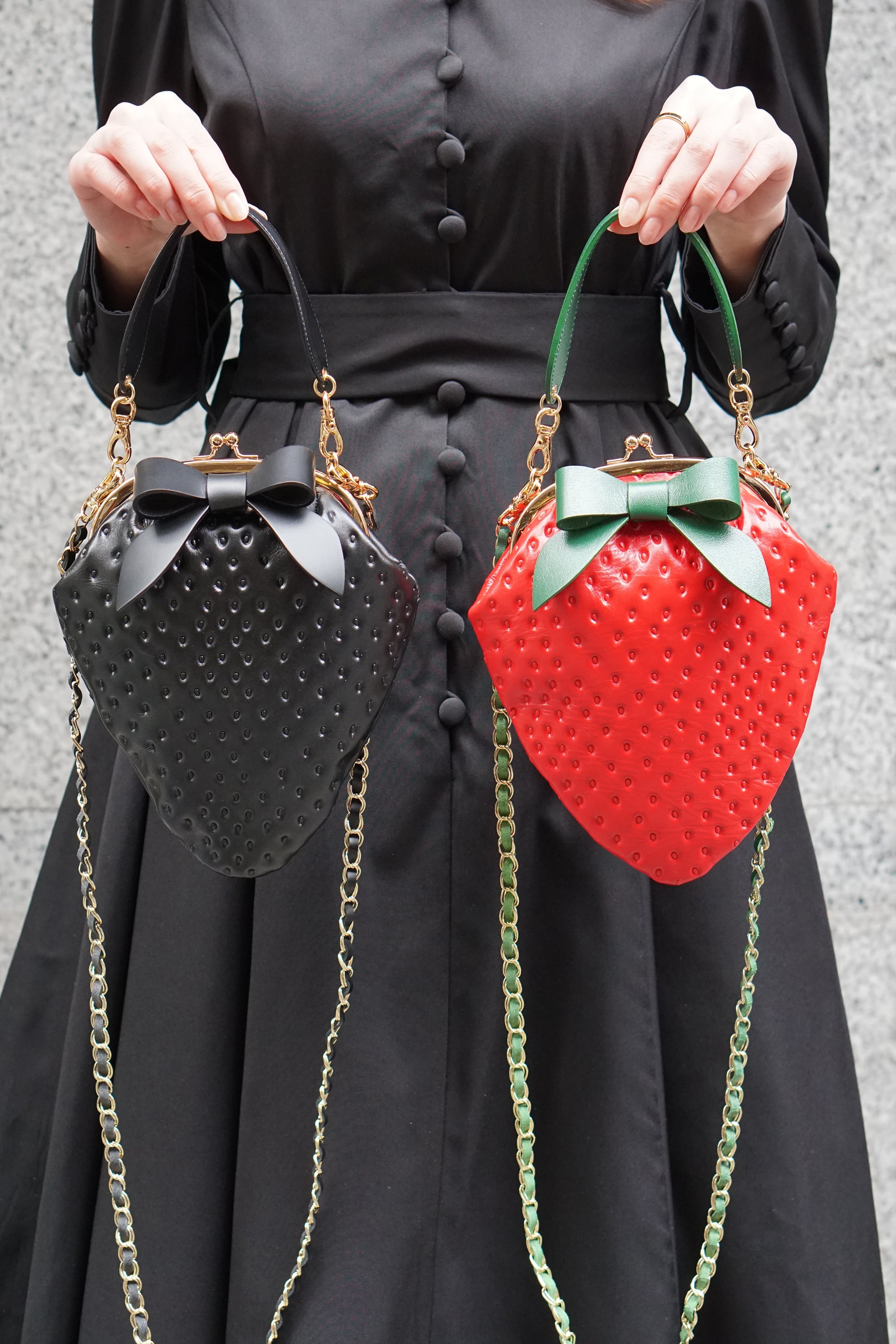 苺がま口バッグ2WAY／赤いちご（牛革製） | EARL'S FAVOURITE