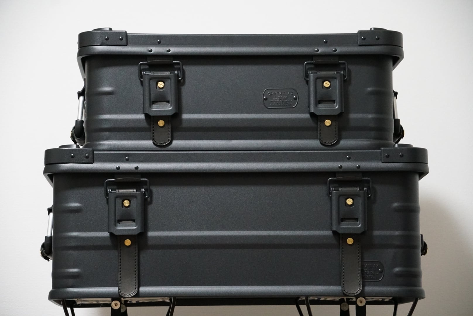 135）タッパウェアハンドルコンテナとケーキテーカーセット 未使用品