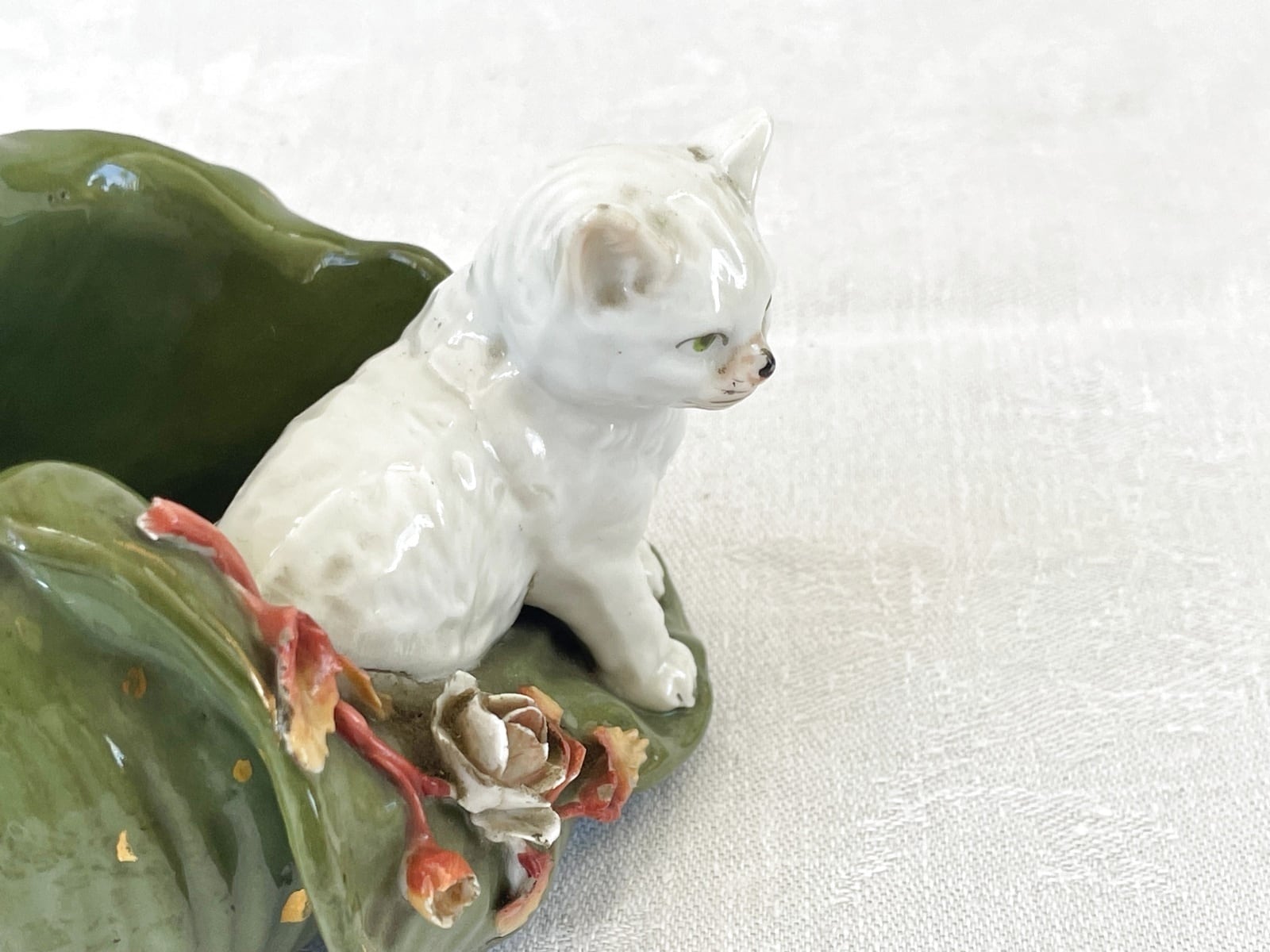 フランス アンティーク 白猫 ネコ 陶器 貝殻 | GM ANTIQUES