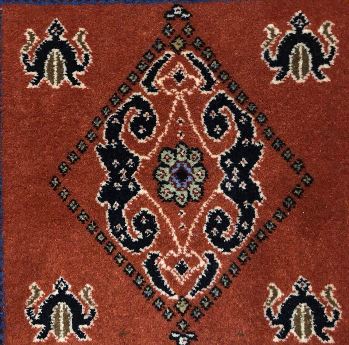 ペルシャ絨毯(トライバルラグ) プチサイズ チェアマット 椅子の座布団