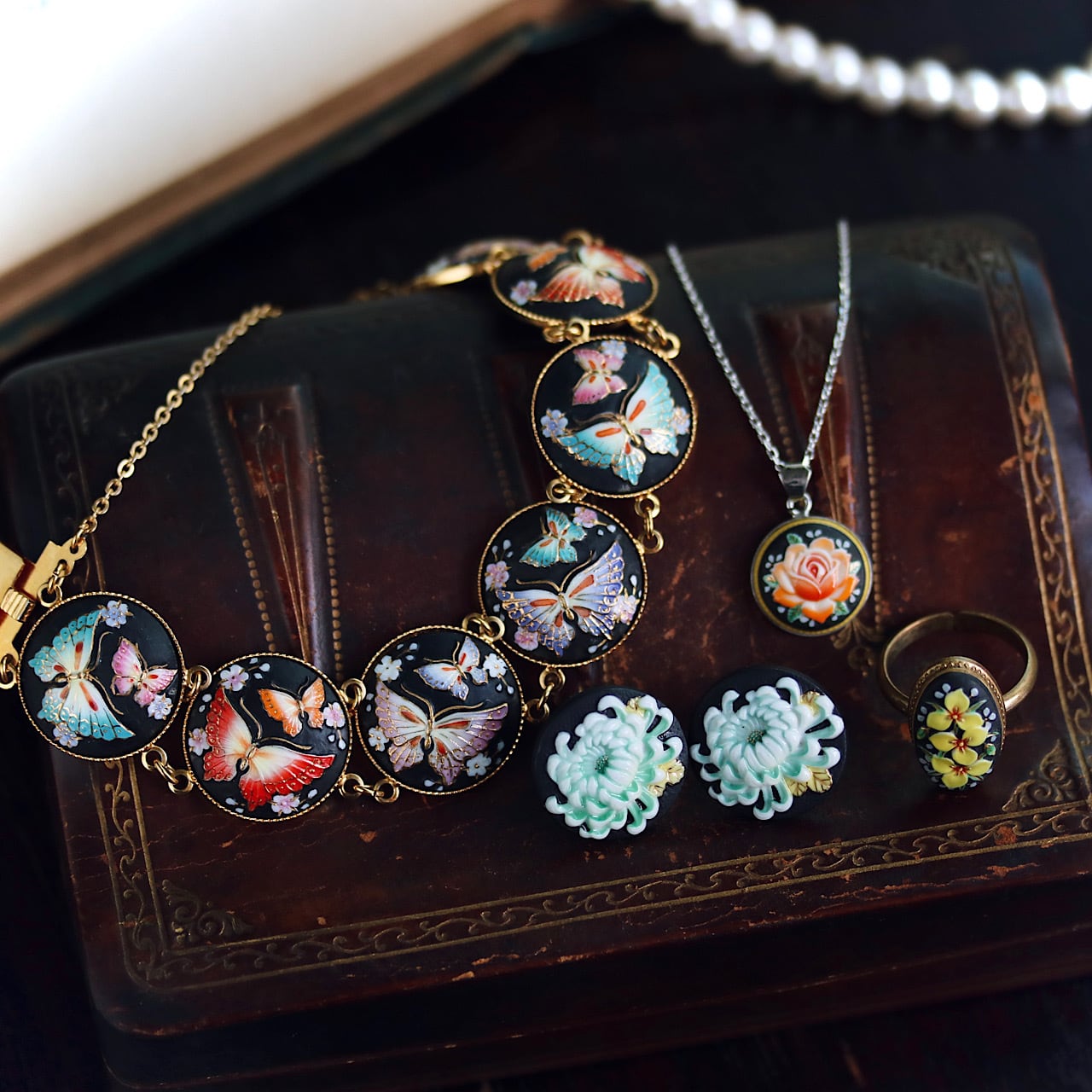 貴重】 トシカネ 俊兼 花蝶図 ヴィンテージブレスレット 里帰り品