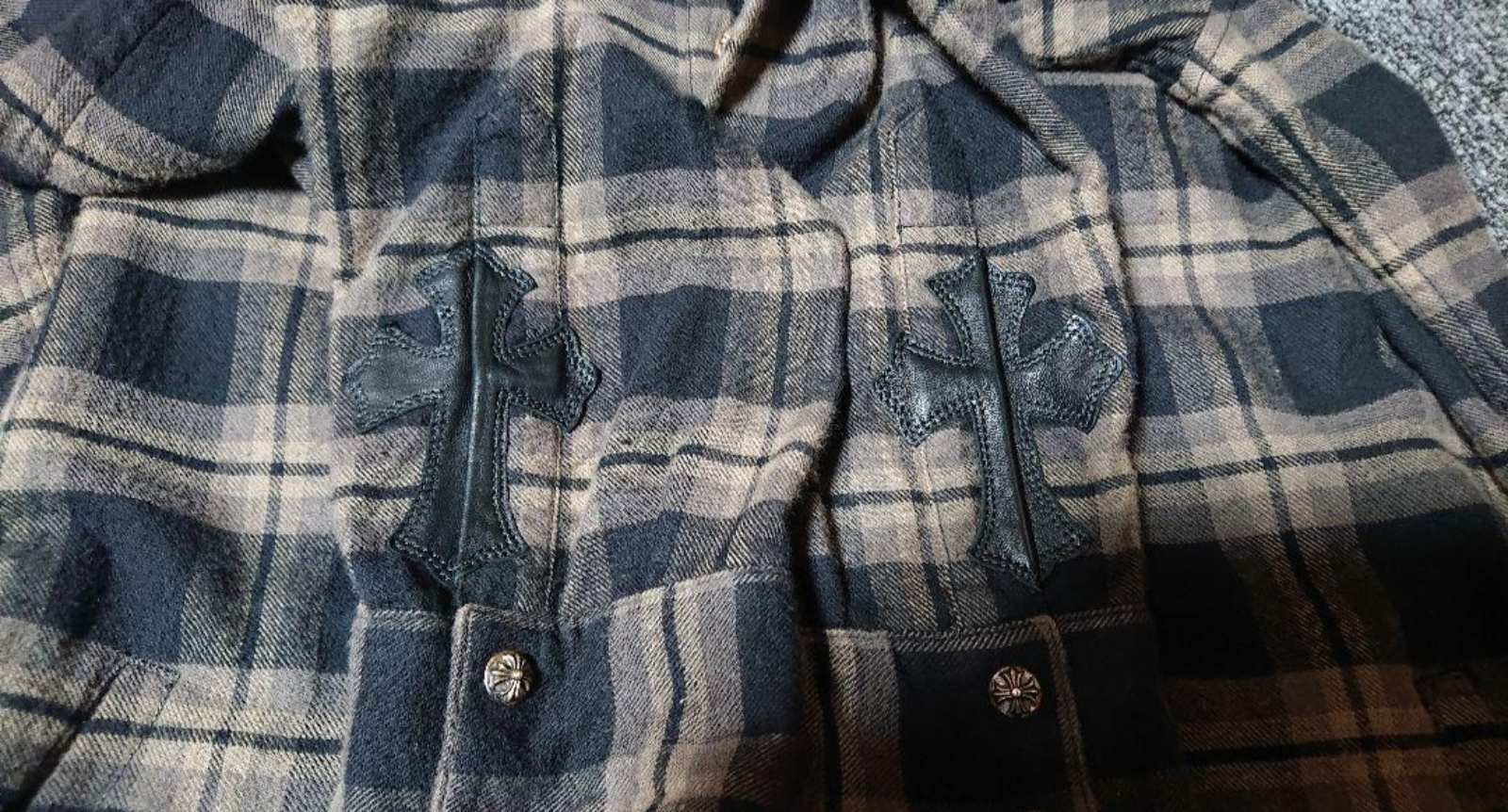 CHROME HEARTS クロムハーツ クロスパッチ付き チェックシャツ