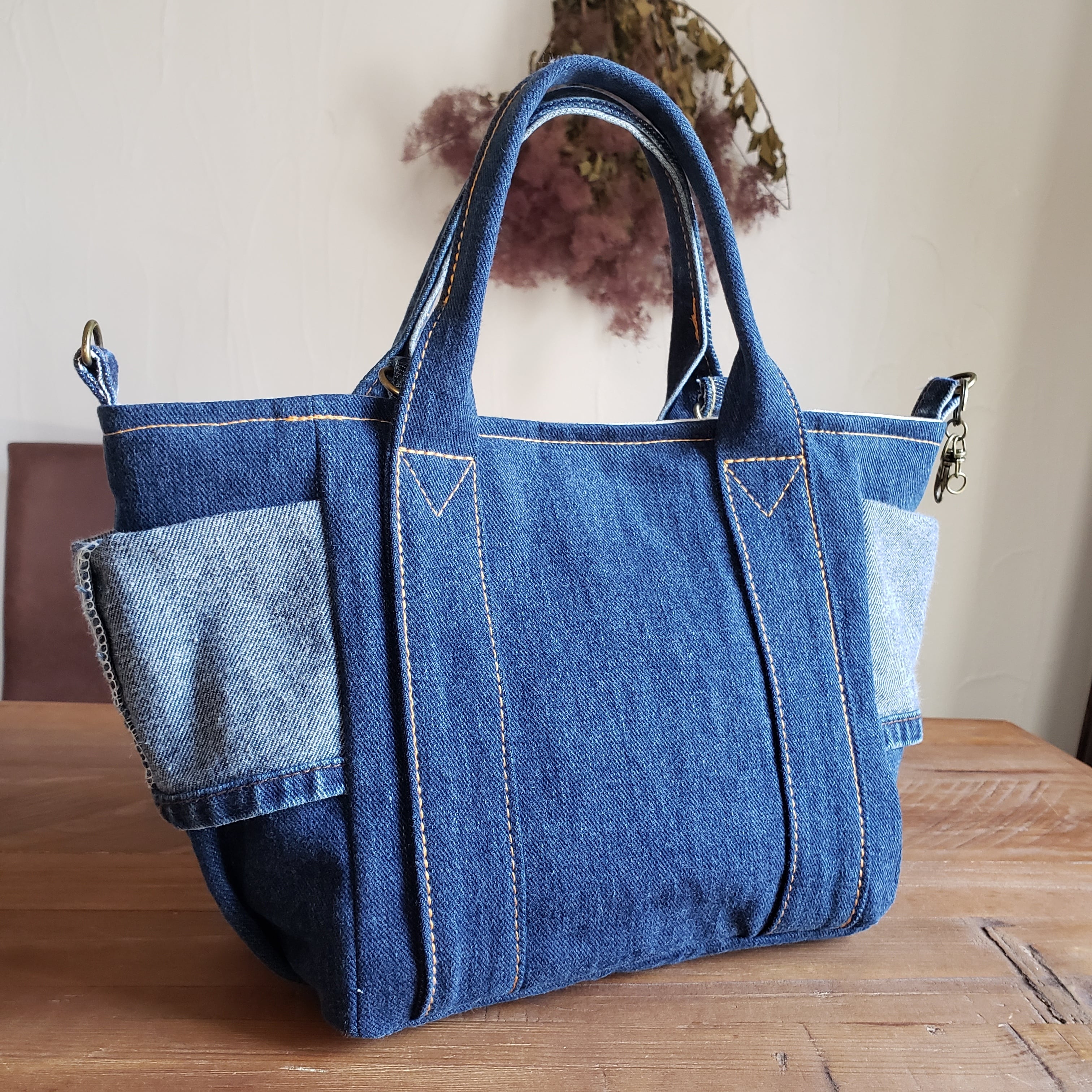 みみ。 リメイクデニム☆サイドフリンジトートバッグ みみ。 リメイク