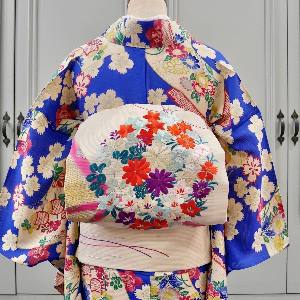 夏帯＊絽＊アイボリーに色鮮やかな花薬玉の刺繍 アンティーク名古屋帯