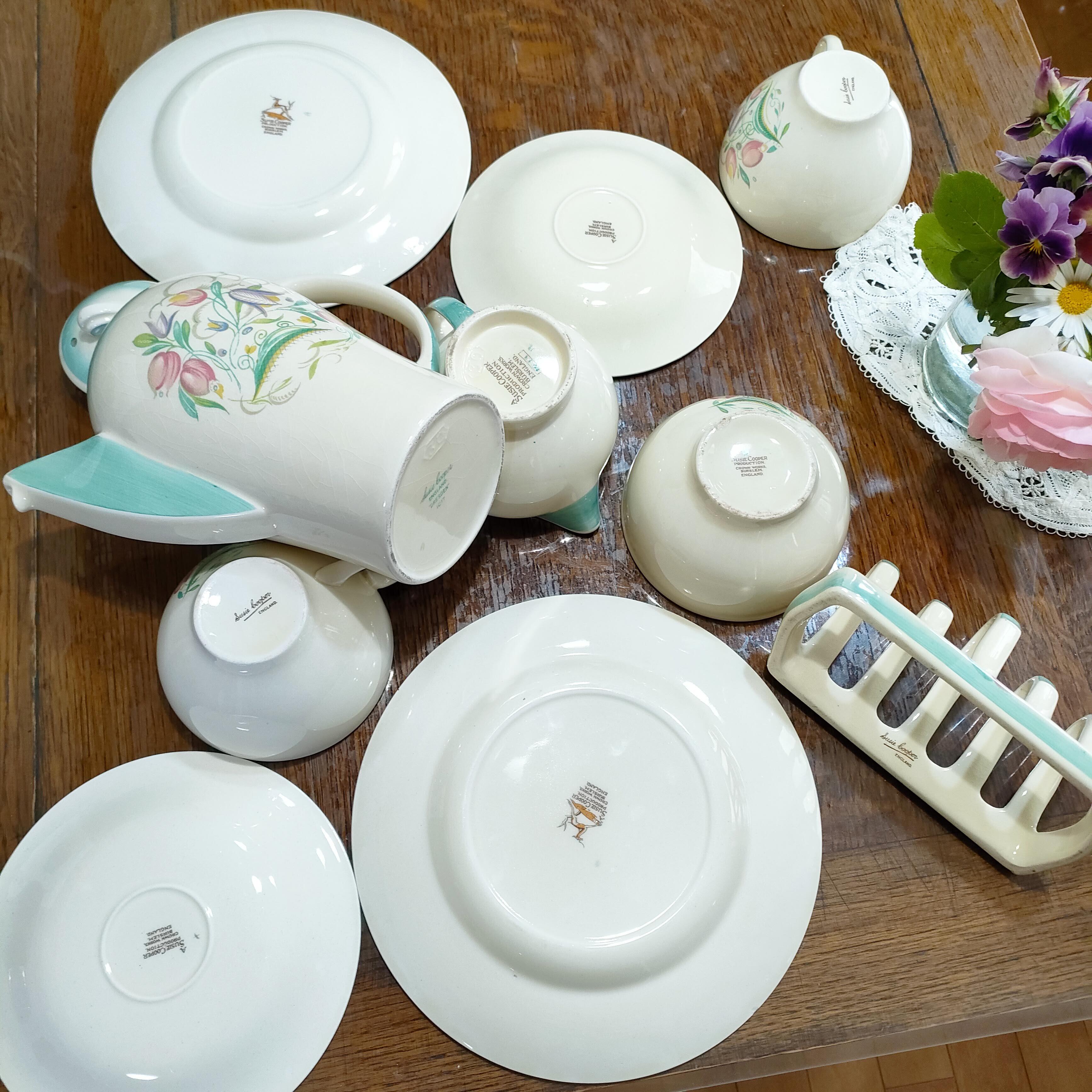 スージークーパー・ドレスデンスプレイ・ティーフォーツー・セット