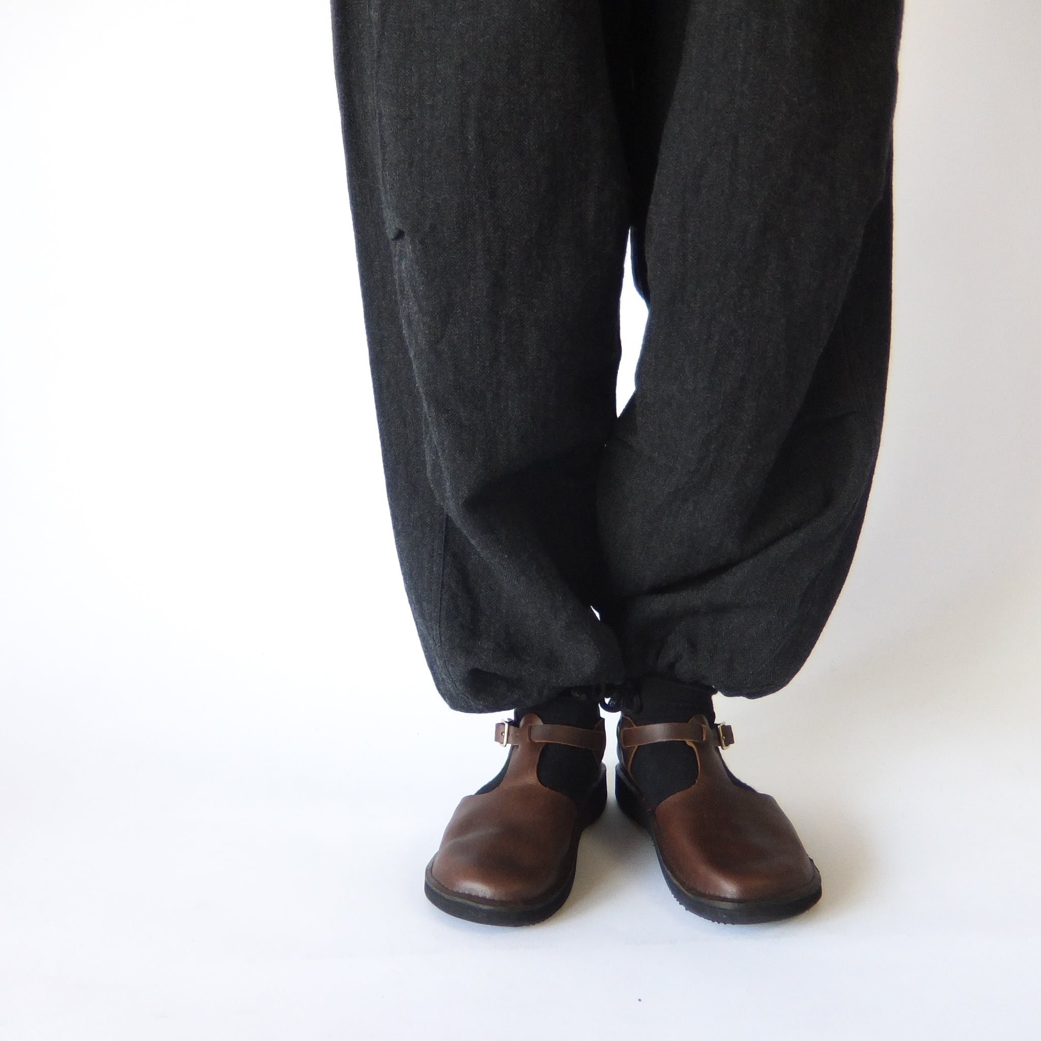 オーロラシューズ - T-Strap Women's Tストラップ - Brown | merle