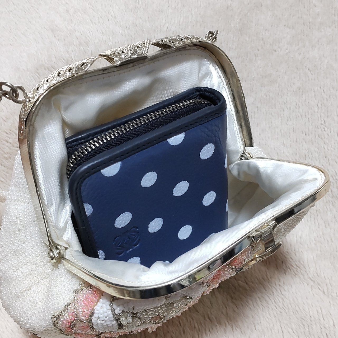 ビーズバッグ ハンドバッグ 和装 総ビーズ 白 ピンク 花柄 がま口 | Pay ID