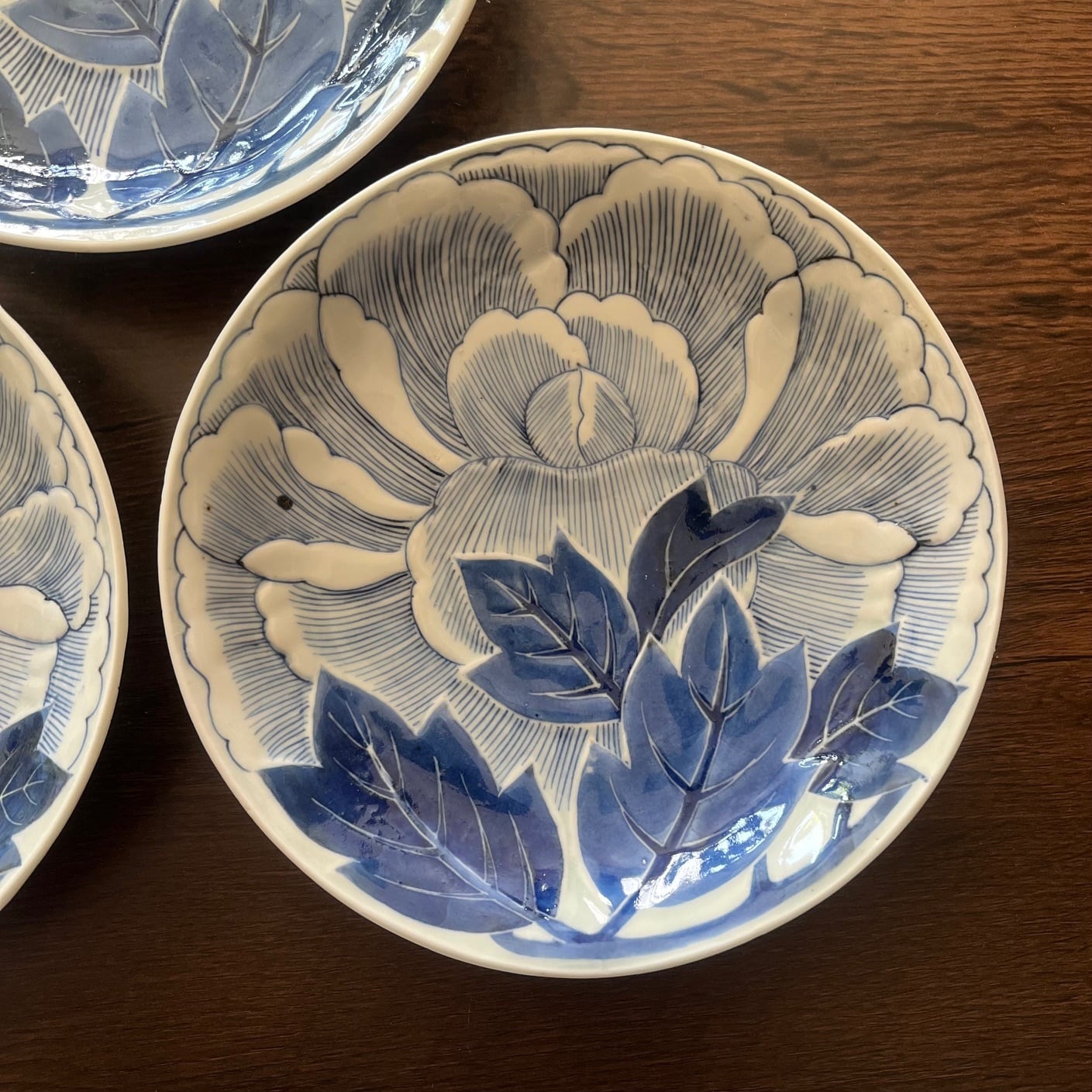 古伊万里染付牡丹6寸皿3枚 | 古美術 希 のぞみ 美術・デザイン事務所