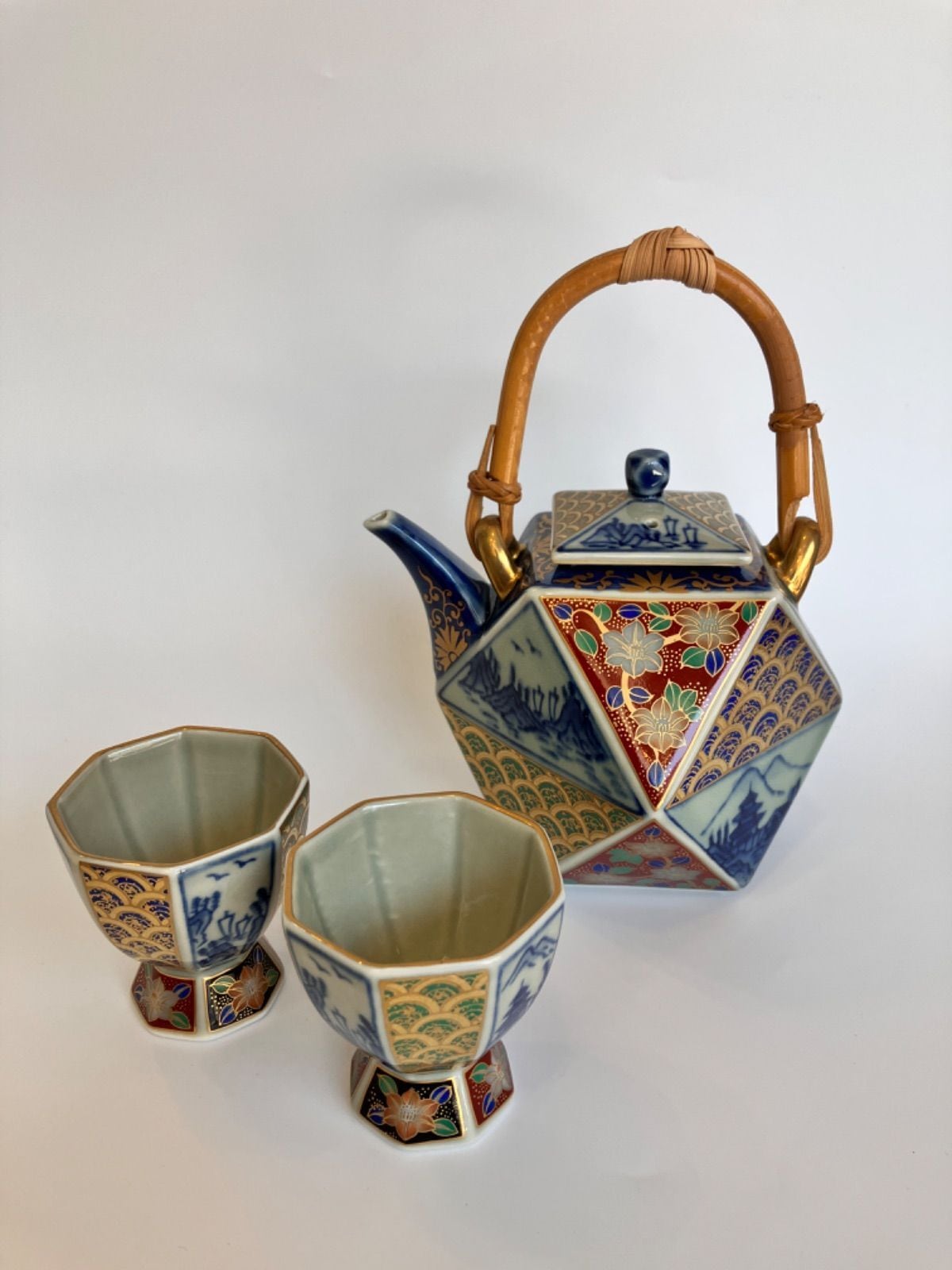 林九郎窯】 波佐見焼 林九郎 窯 古伊万里 風 金蘭手山水 半酒器セット