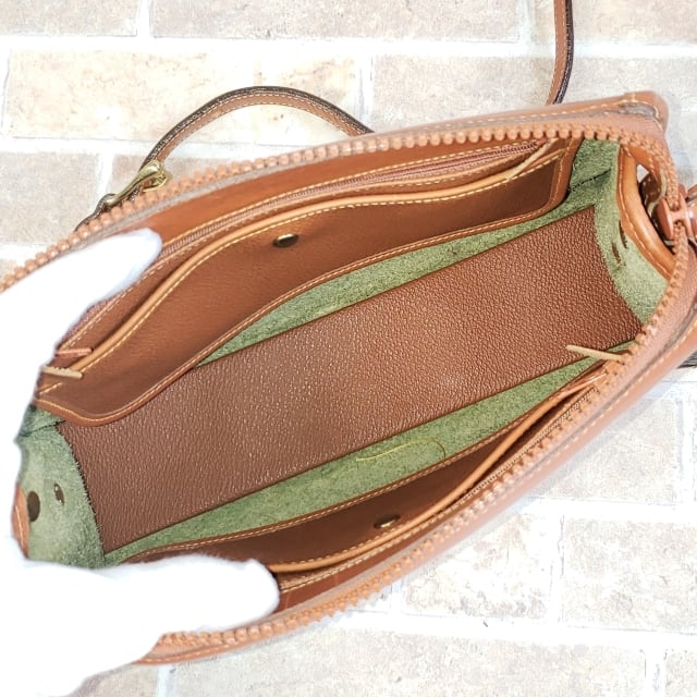 ドゥーニー&バーク ☆ USA製 シュリンクレザー ショルダーバッグ