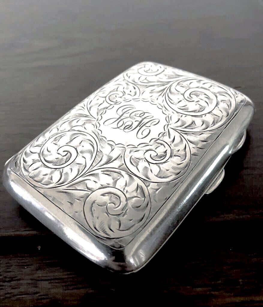 英国アンティーク シガレットケース 喫煙具 両面彫金 唐草模様