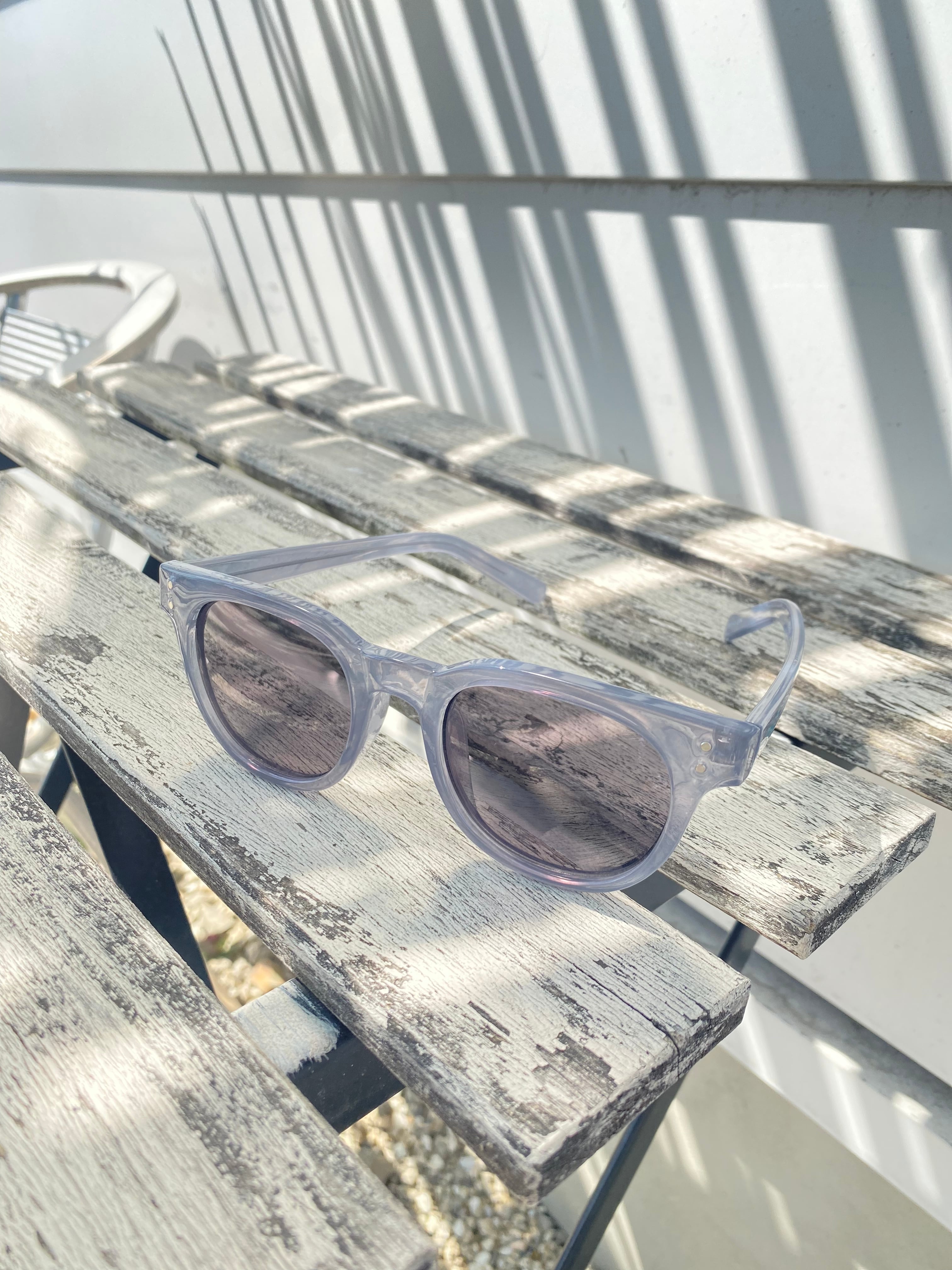 UV99％CUT☆LIFE is ブルーグレーサングラス ケース付¥4990(￥5489