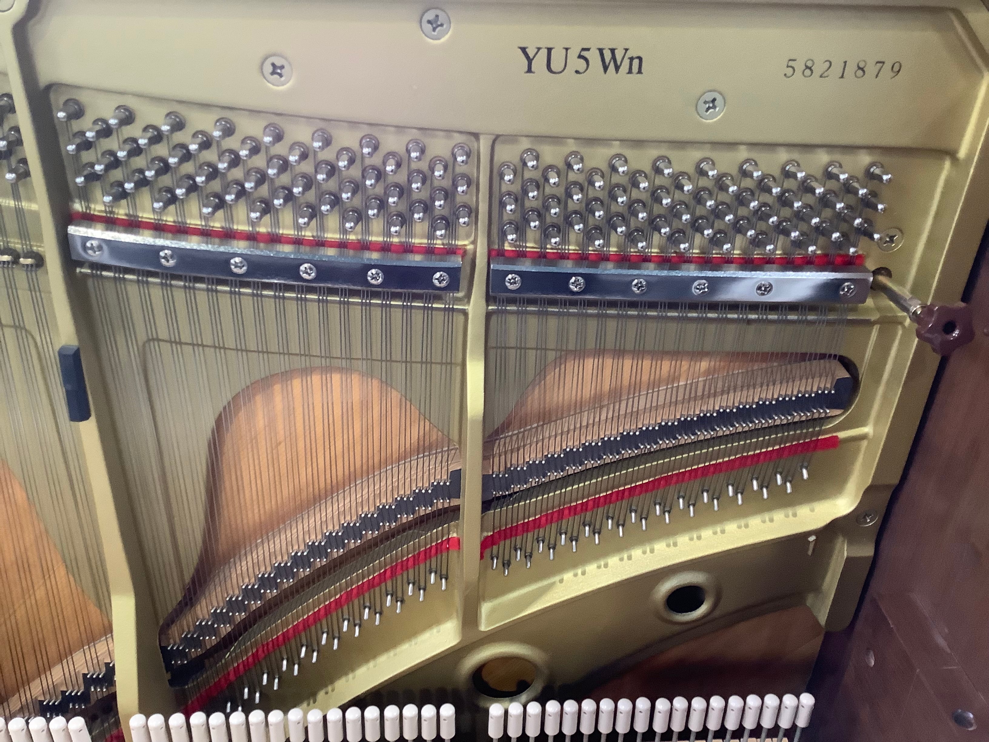 ☆58971【アップライトピアノ】YAMAHA YU5Wn 消音ユニット付き