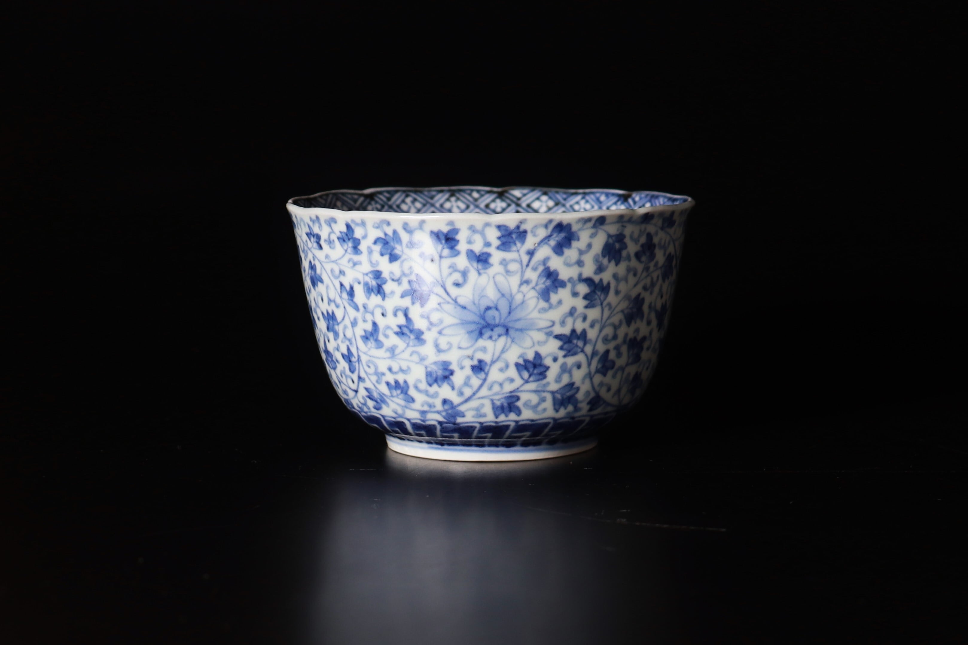 古伊万里染付花唐草文輪花向付 | KATAKAGO_TOKYO