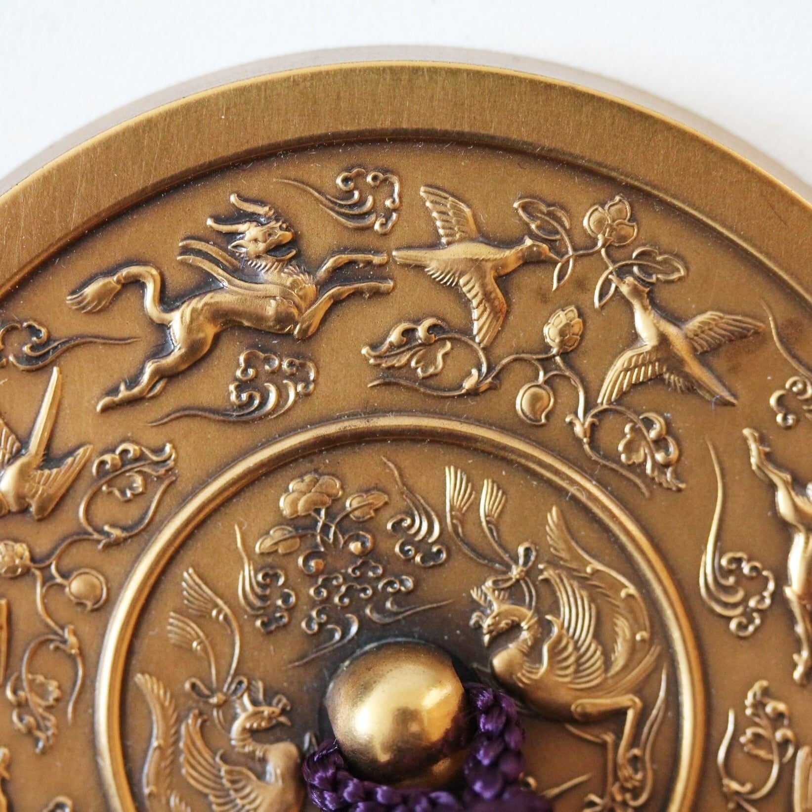 ヴィンテージ 鳥獣文様古鏡文鎮（造幣局製）d6.8cm Vintage Metal