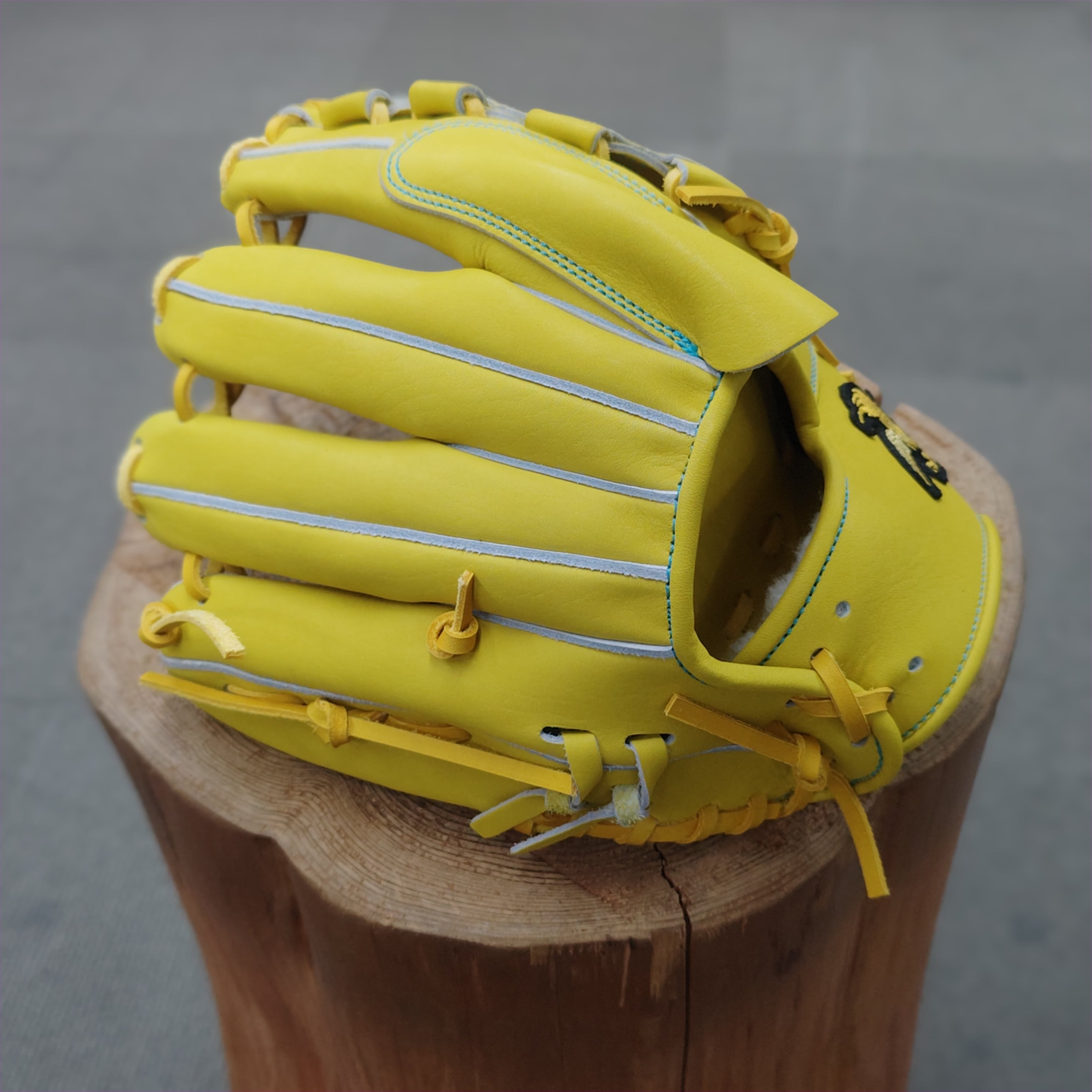 舞 舞 鳳凰ラベル 投手特化型 特殊重心グローブ 硬式用 投手用 右投げ