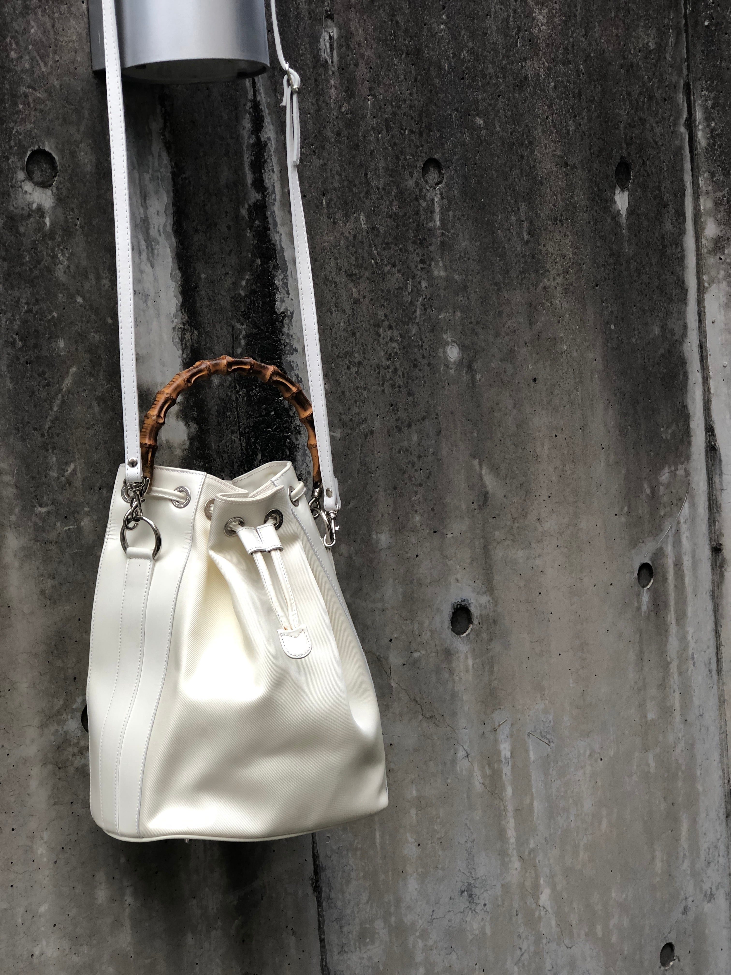 GUCCI グッチ ロゴ型押し バンブー ナイロン×エナメルレザー 巾着 2way