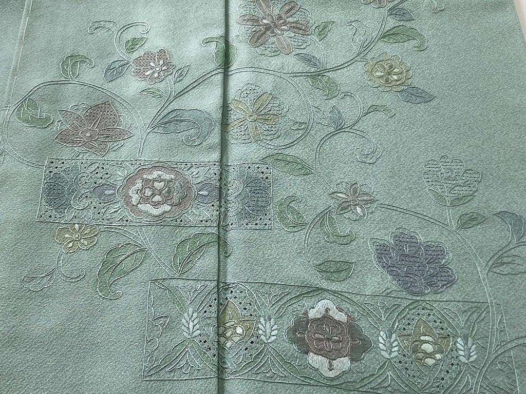 未使用 汕頭 蘇州 相良 中国三大刺繍 総刺繍 唐花 訪問着 正絹 青緑
