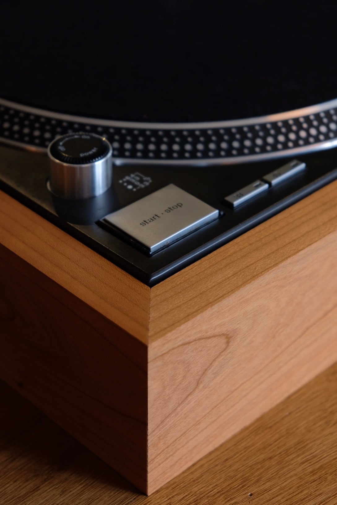 Turntable Wood Frame for Technics SL-1200 mk5 | TENDER BROWN & Music