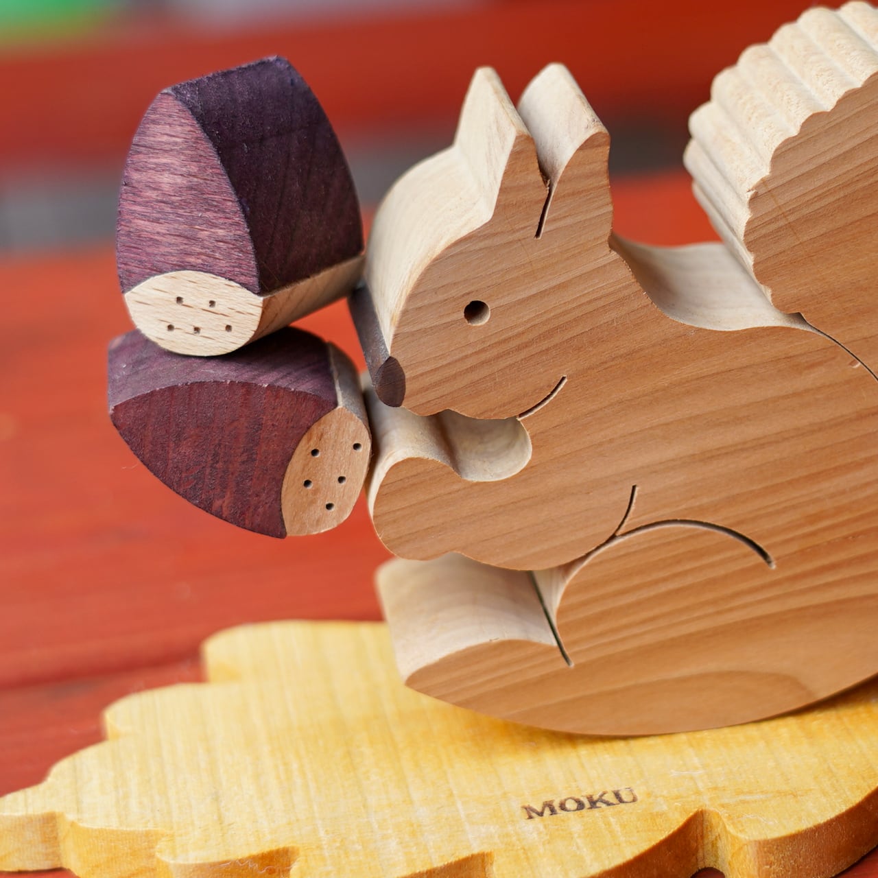 ゆらゆらリスとどんぐり | CruChoi (くるちょい)