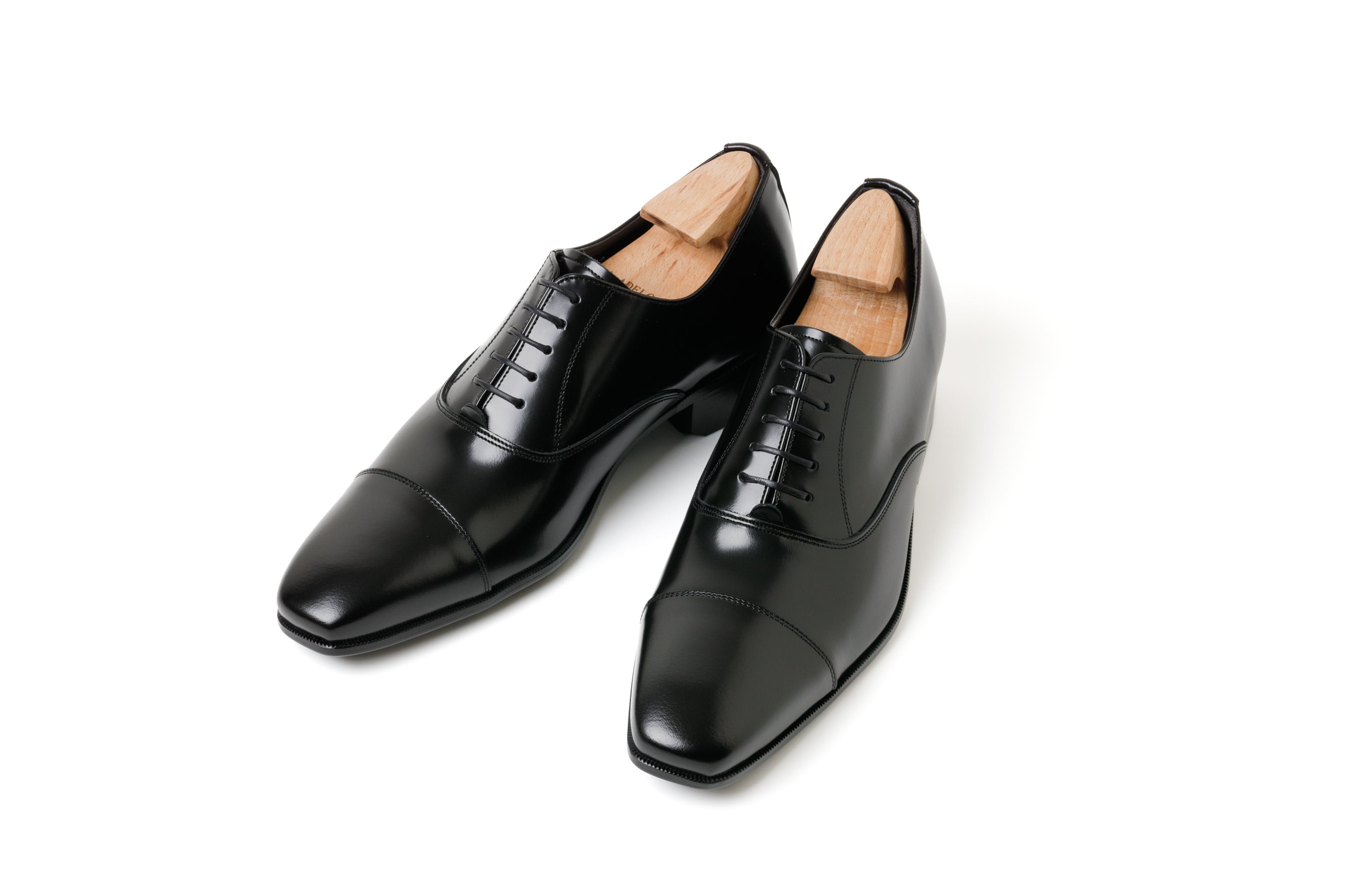 ADELO専用シューツリー | 6cmアップのメンズビジネスシークレット