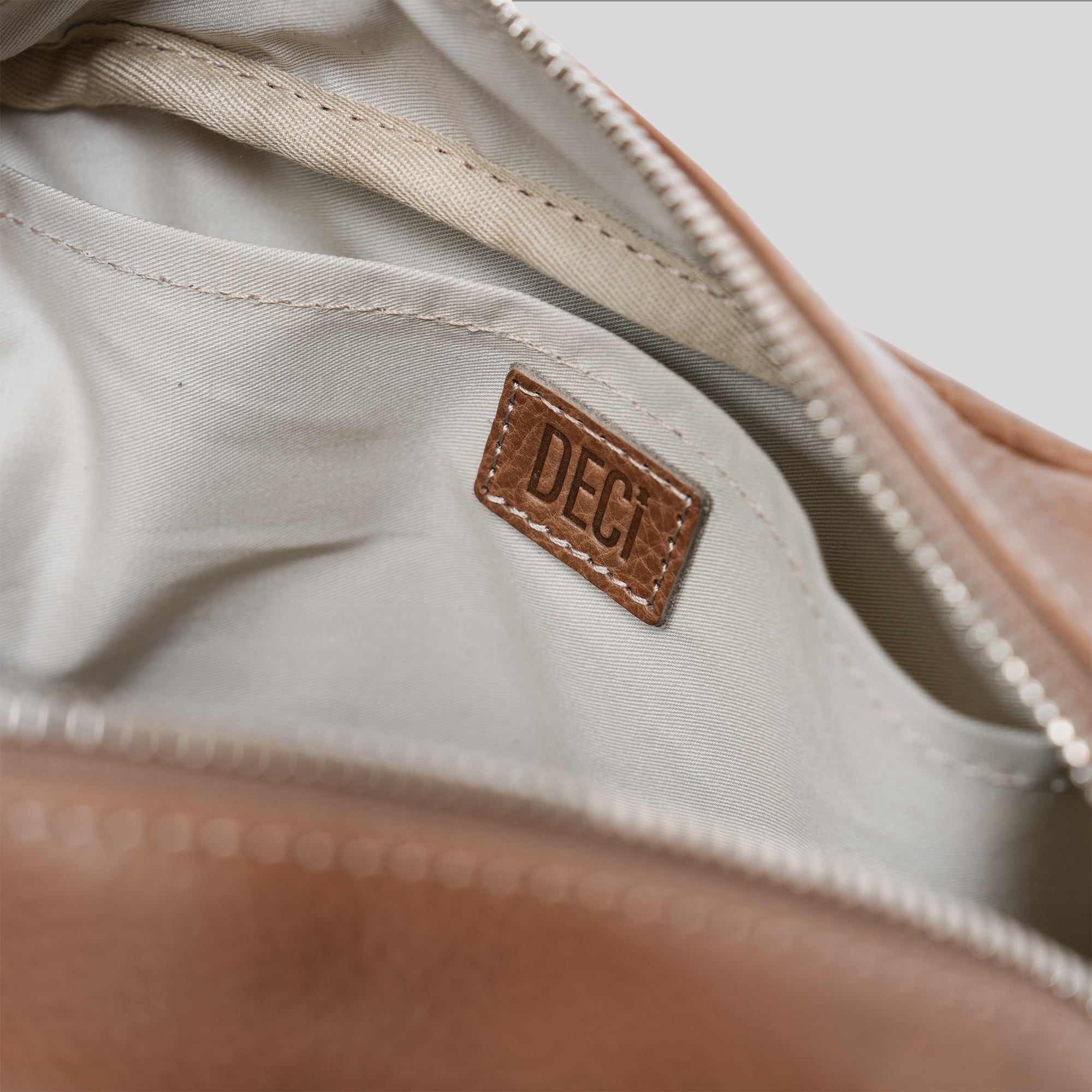 Box Zip Pouch L | DECi