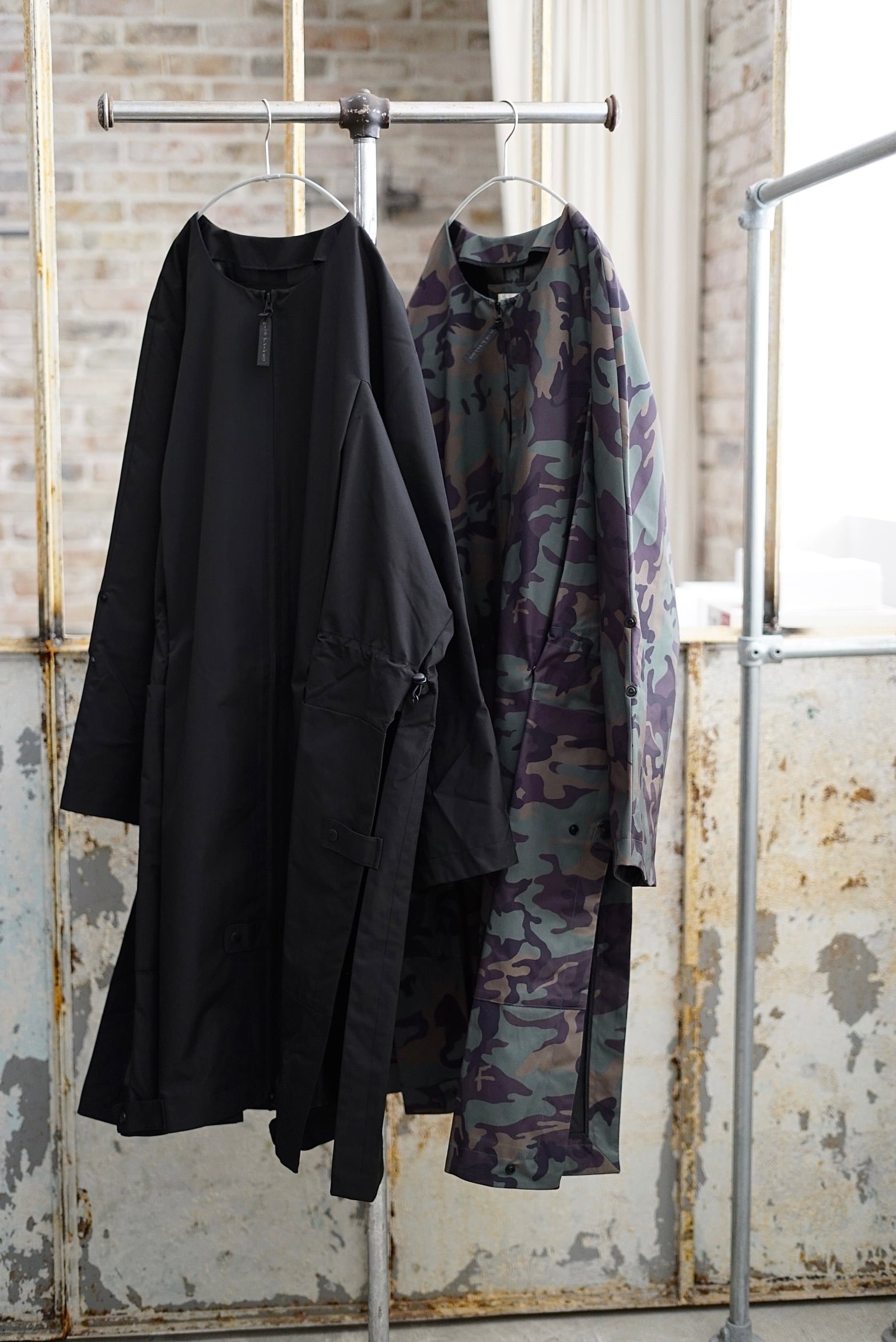 JUN MIKAMI×WILD THINGS / シェルコート（black / camouflage