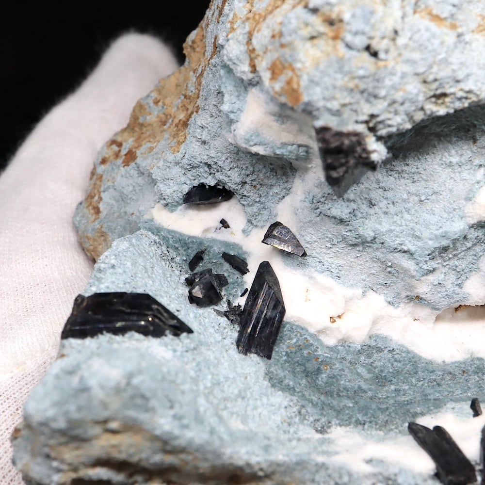 大きい！母岩付き ネプチュナイト 海王石 カリフォルニア産 554g BN155