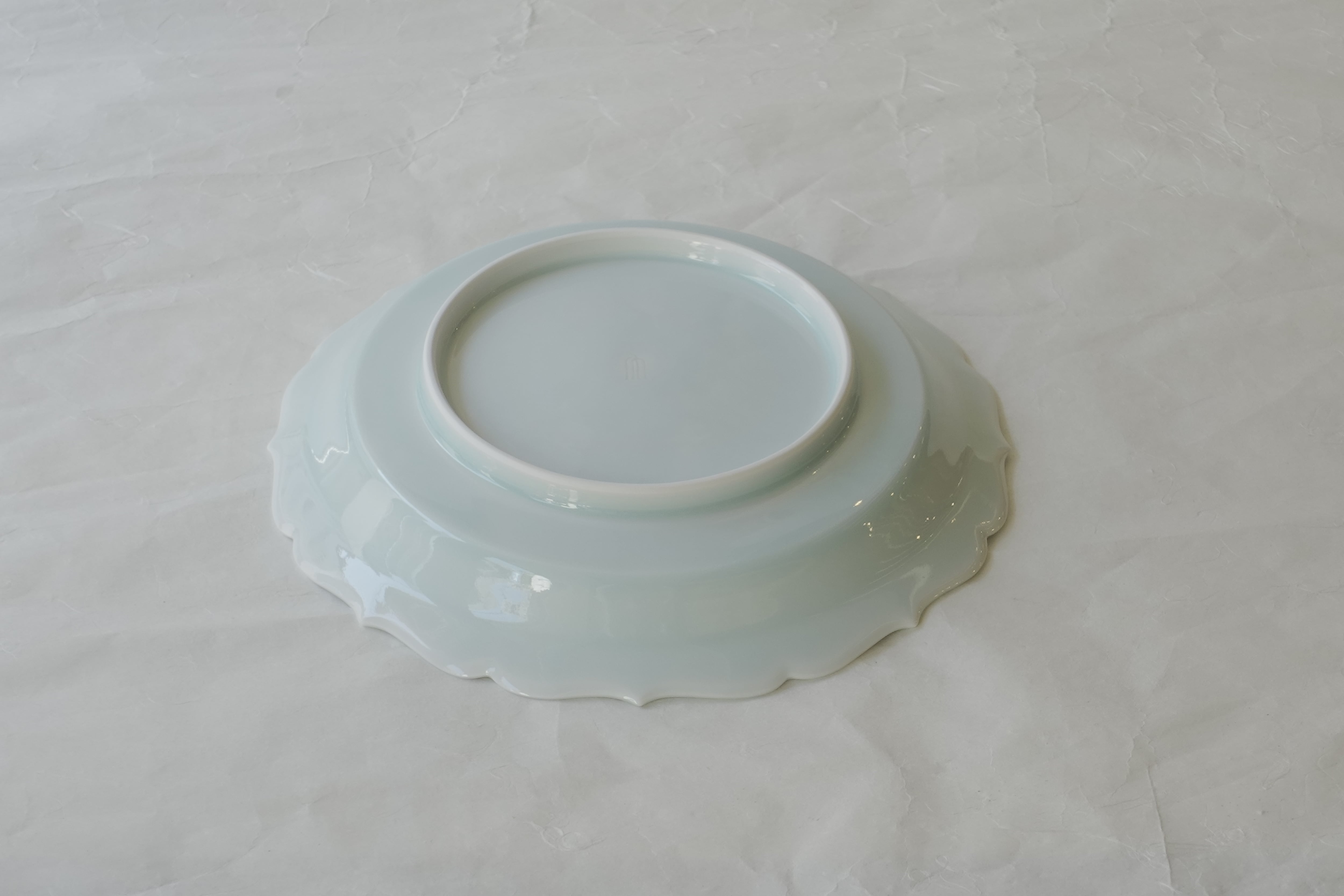 美濃焼 人間国宝 塚本快示 快山窯 青白磁 飛鳥文（ひちょうもん）7寸