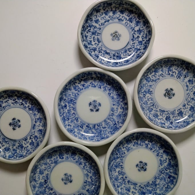 伊万里 微塵唐草文 みじん唐草 豆ざら まめざら 見込五弁花 豆皿 小皿