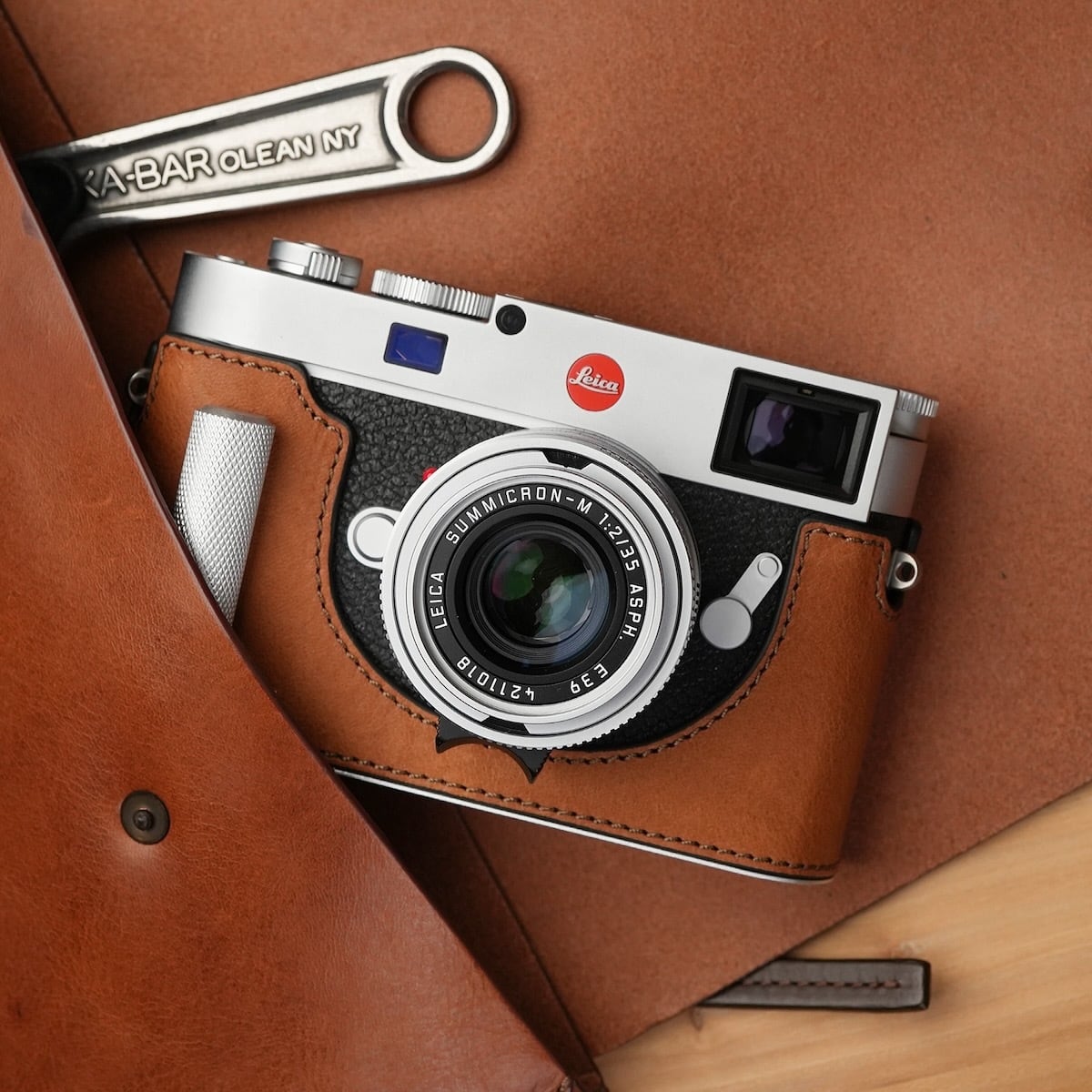 ライカ M11 / M EV1専用 シグニチャーグリップボディーケース | Mr.Stone