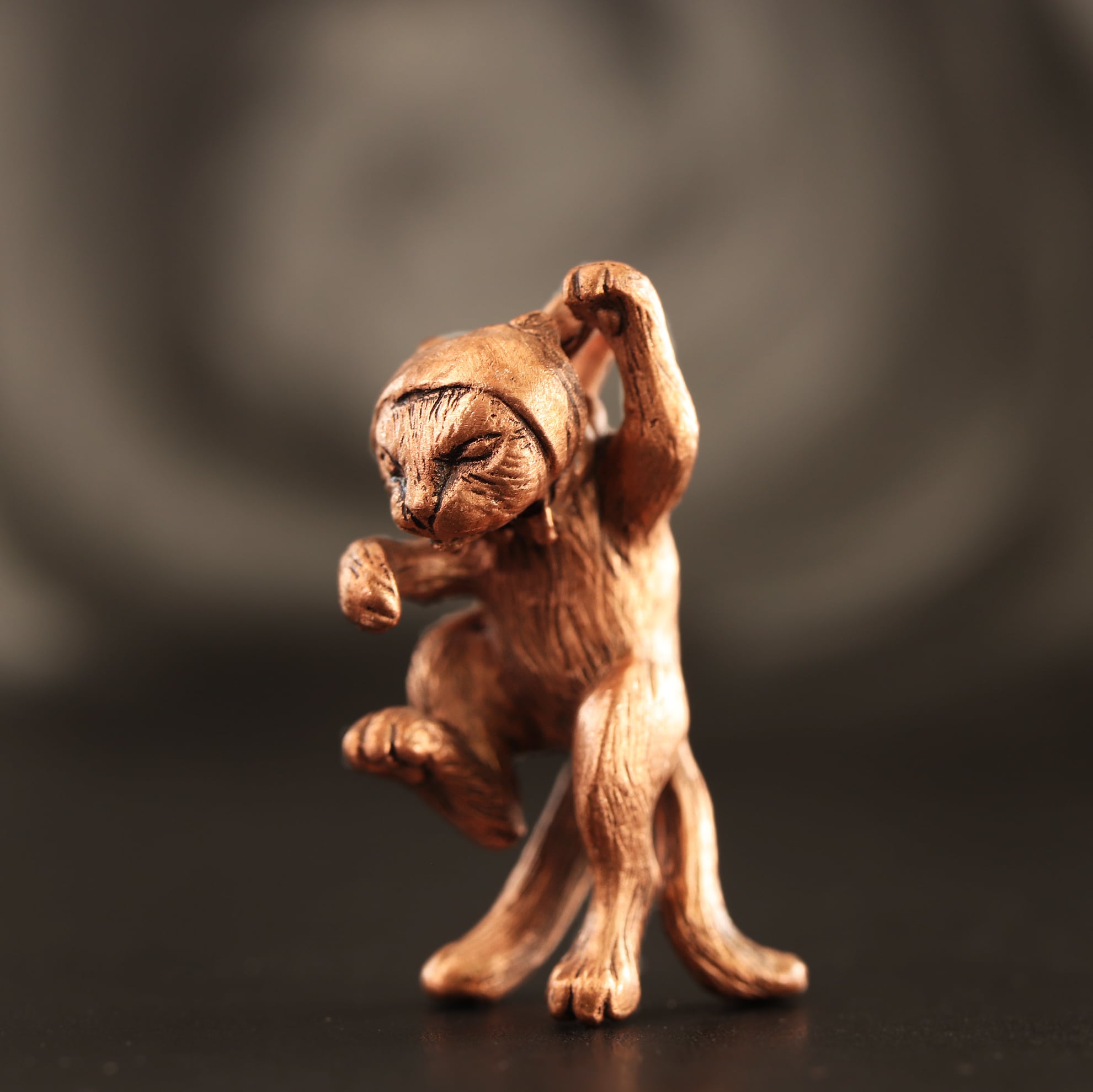 妖怪 頬かむりをして踊る 猫又 （659-652/純銅製） | Do_goods ドゥグーズ