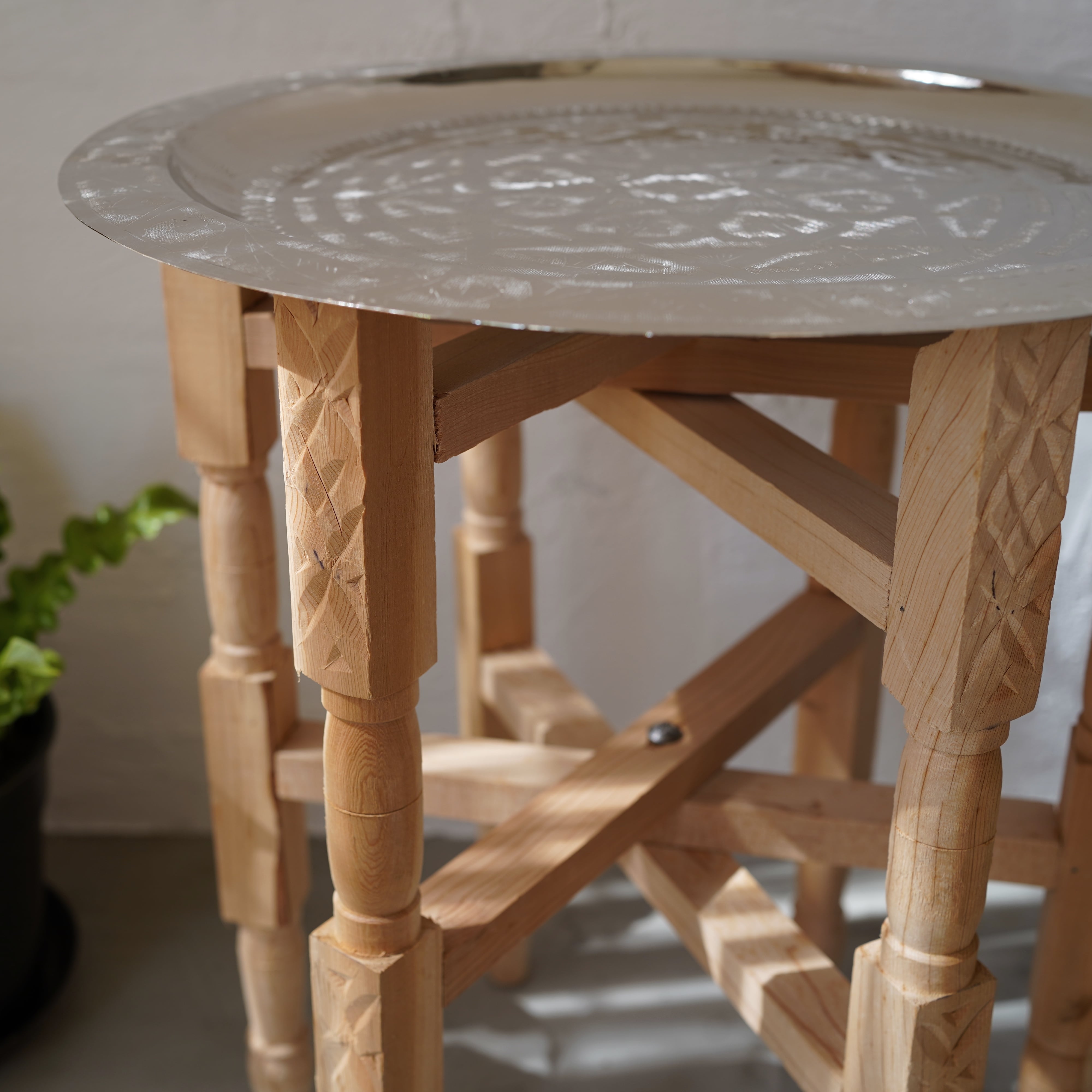 モロッコシルバートレイテーブルΦ40 cm | Sweet Things