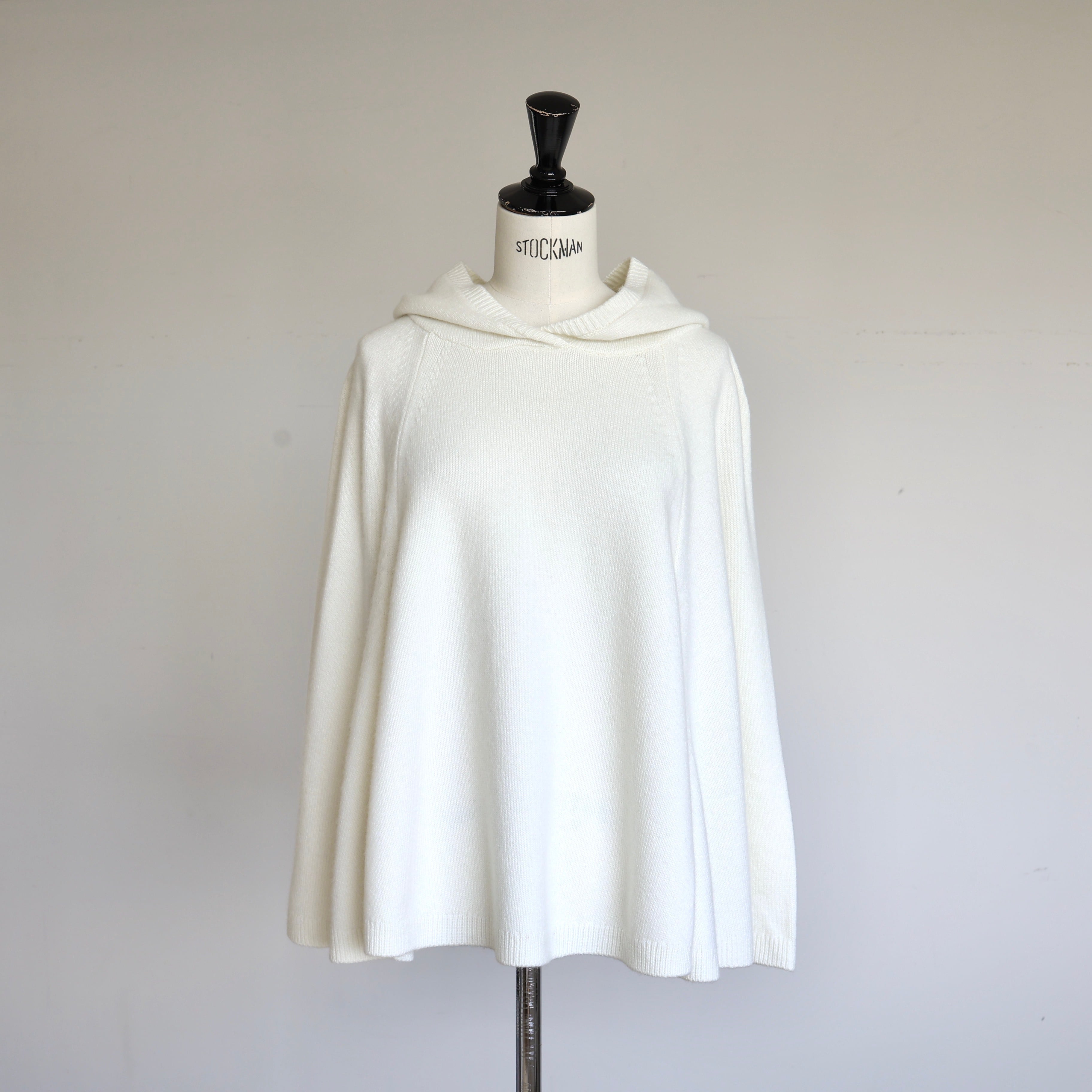 GPG-607 Knit Poncho | gypsohila