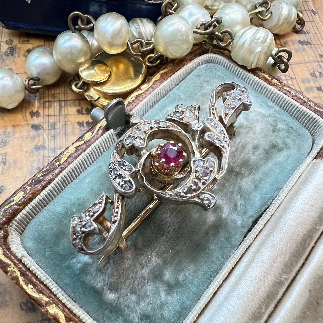 ブローチk18 シッポウパンジー