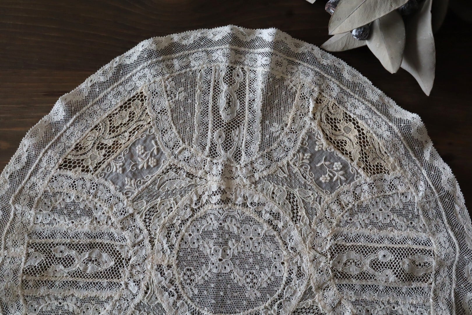 ドイリー | vmt antique アンティーク雑貨の家