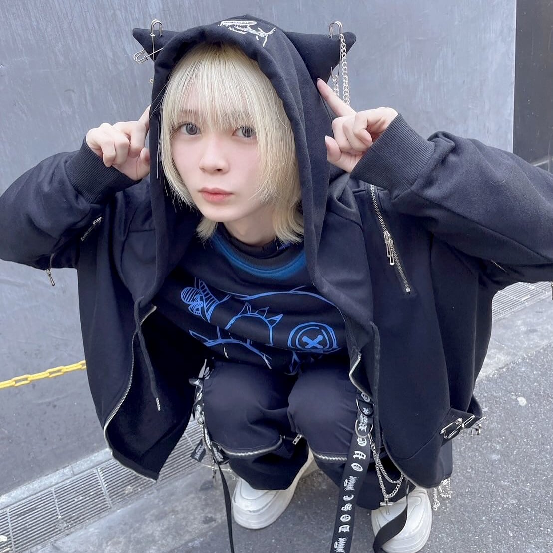 ネコ耳 PIN×ZIPパーカー | VOLCAN&APHRODITE