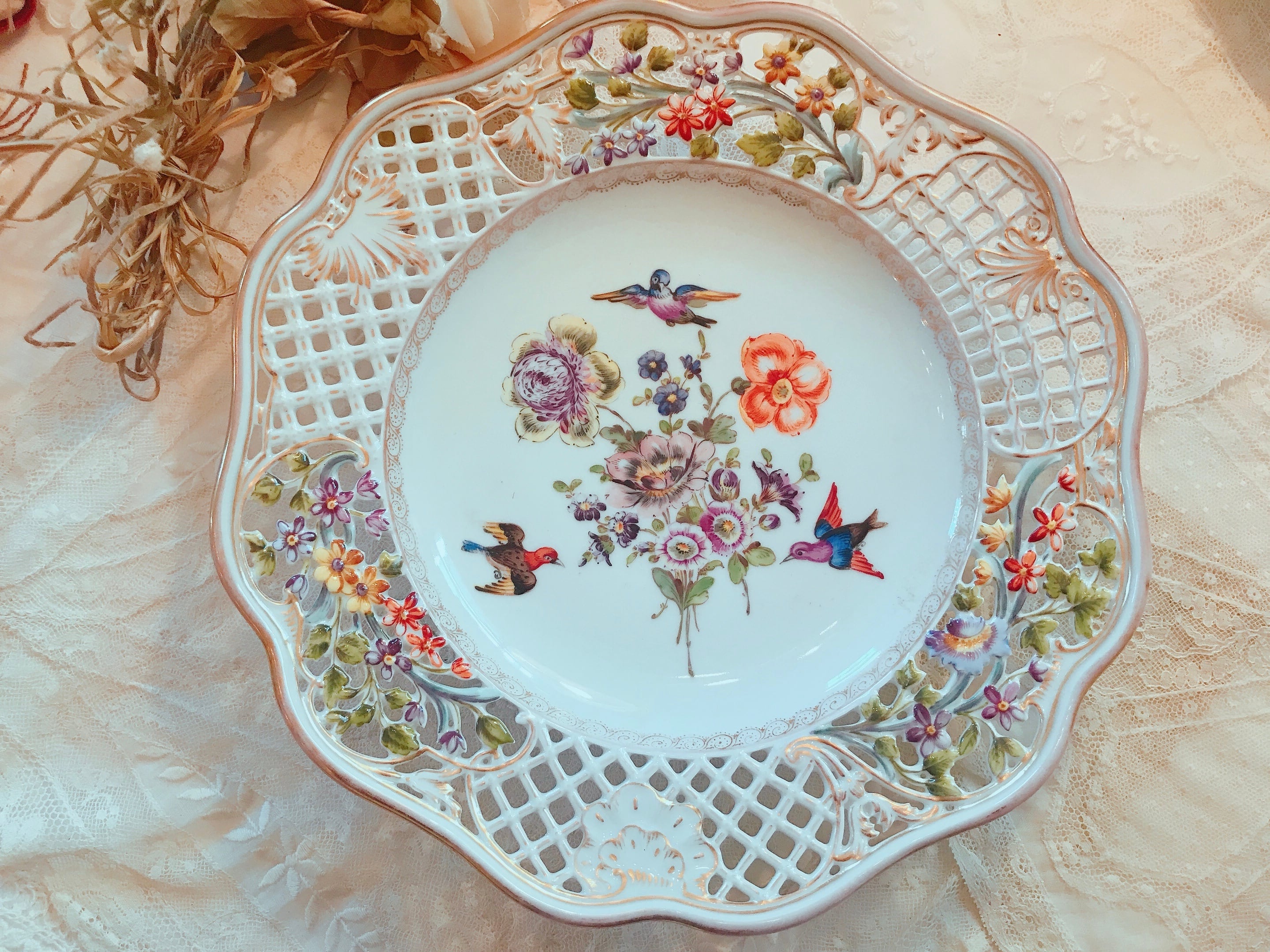 ドレスデン 透かし飾り絵皿 | AntiqueRose