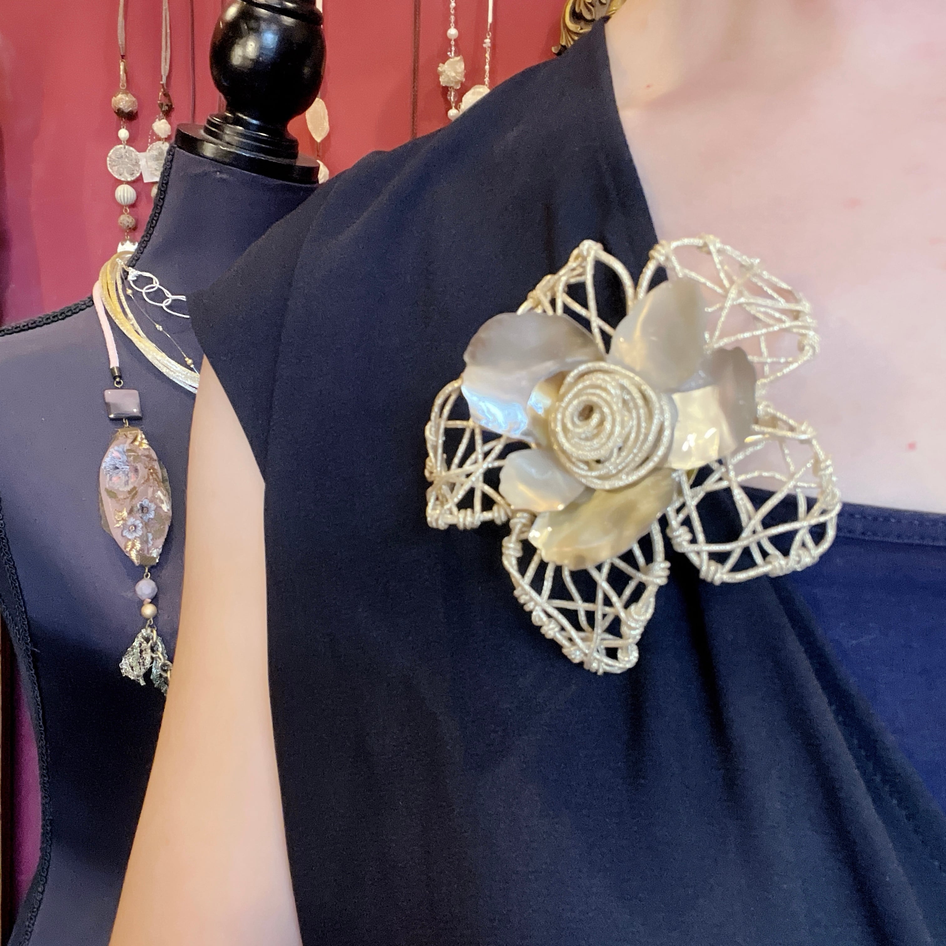 nart パリの雨上がりブローチ | naeclose