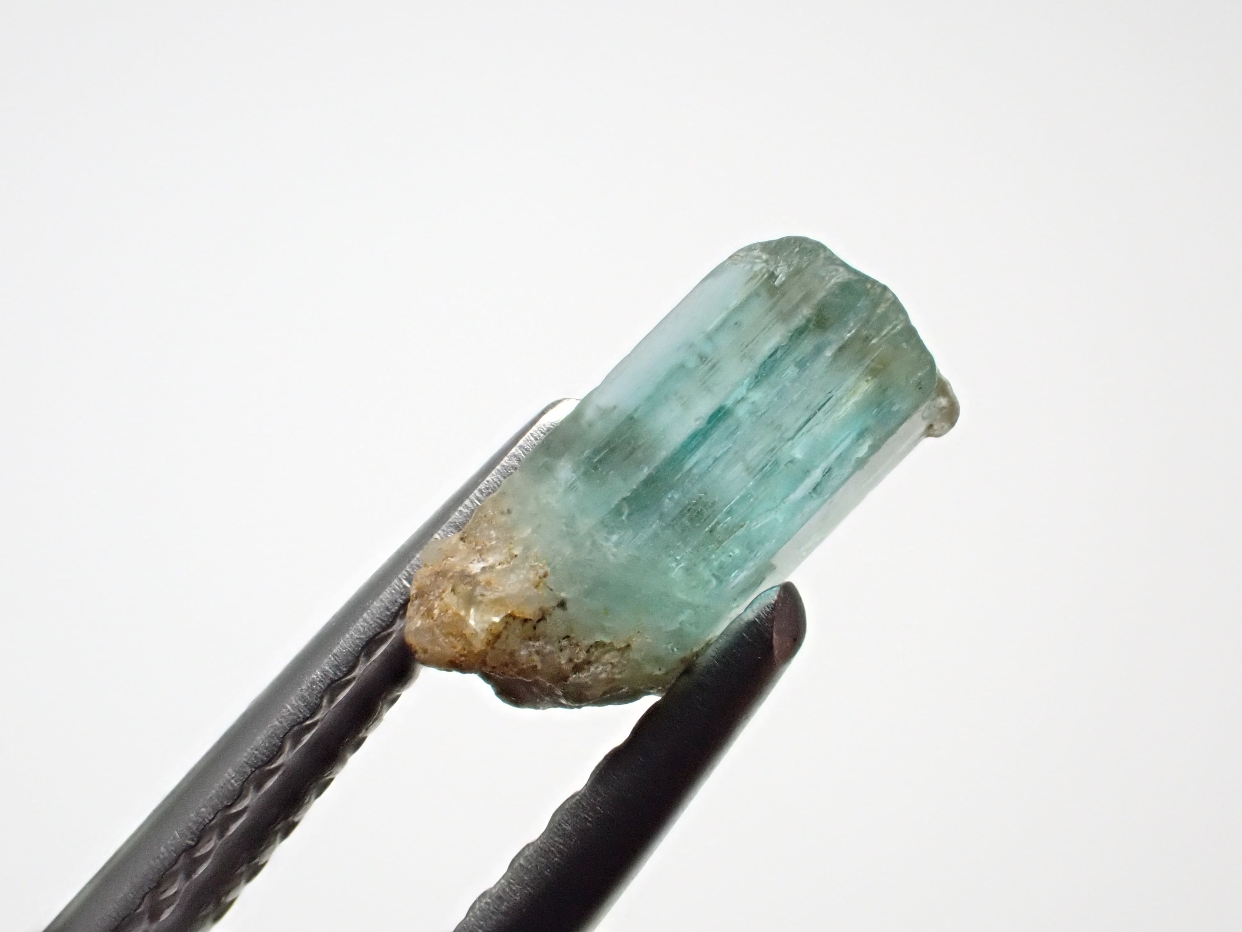 エメラルド 結晶原石 アフガニスタン R3-6226 | MineralQuest