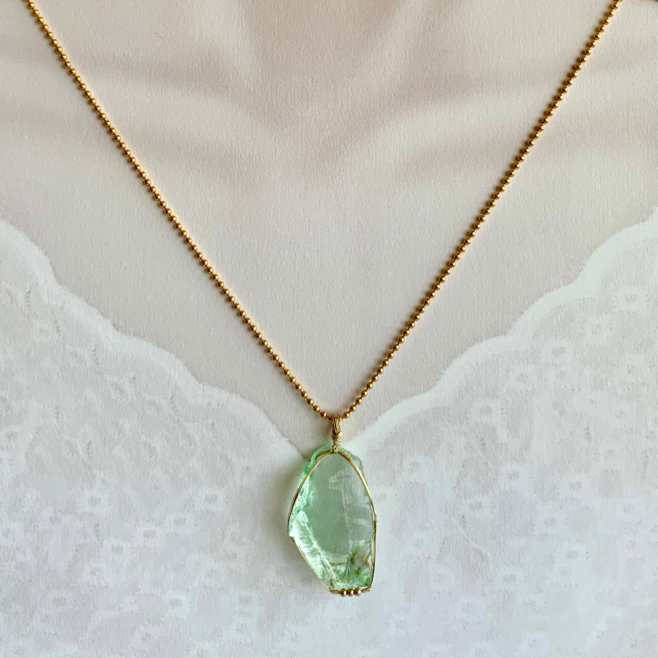 アンダラクリスタル（ペパーミントグリーン）原石 ペンダントトップ