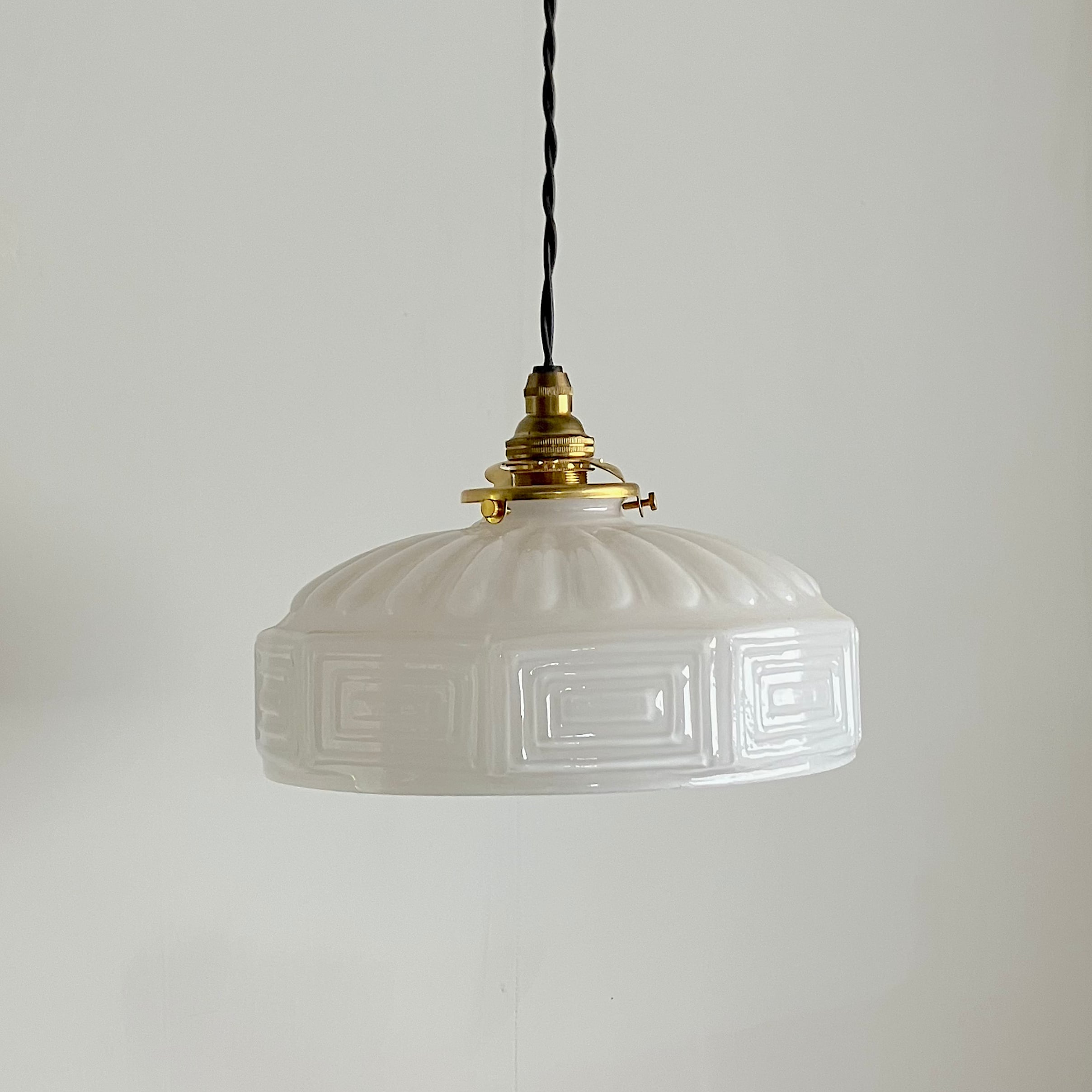 大正乳白硝子ランプシェード/ japan antique | 夏ノ庭 アトリエ