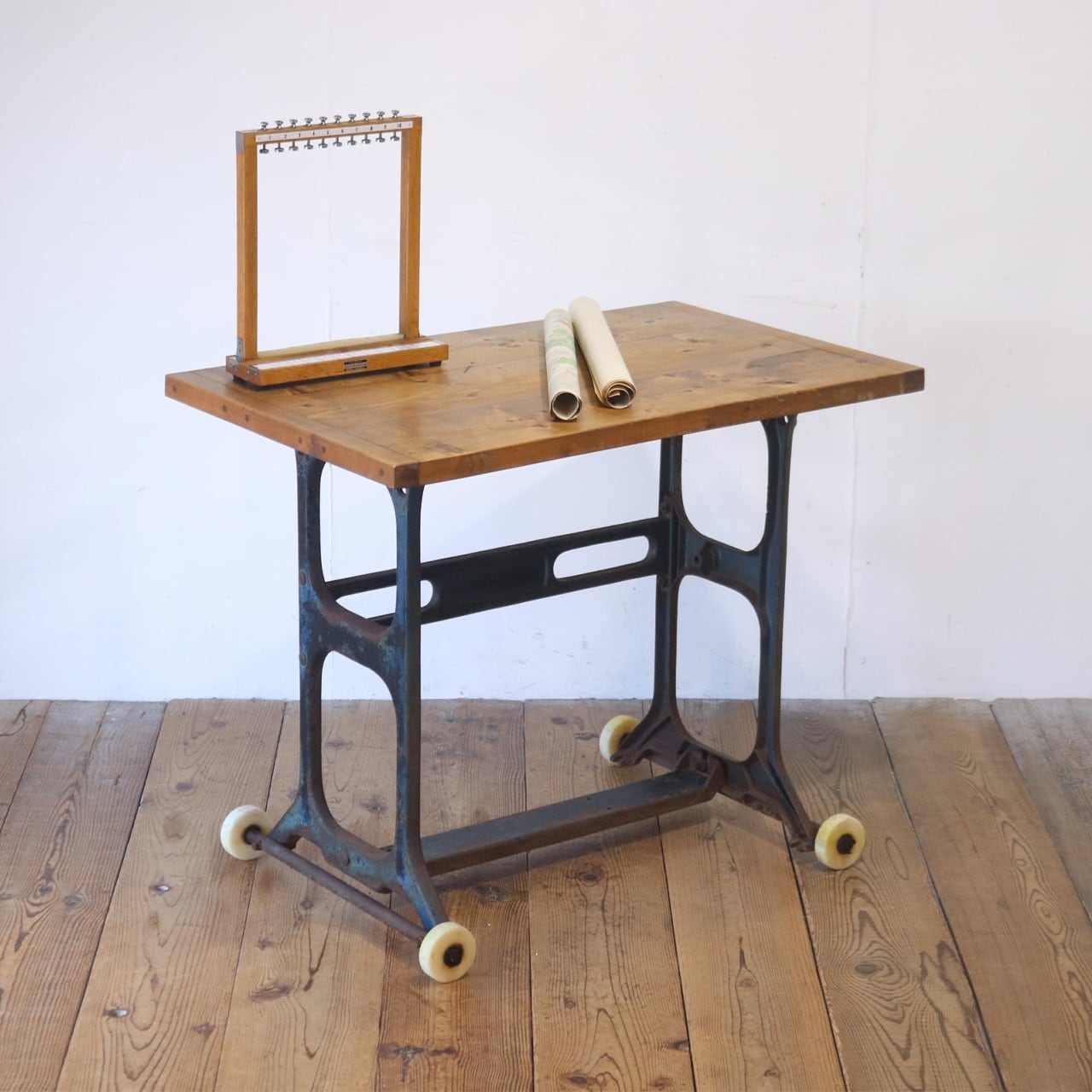 ヴィンテージ 作業台 テーブル 机 展示台 インダストリアル 天板 無垢