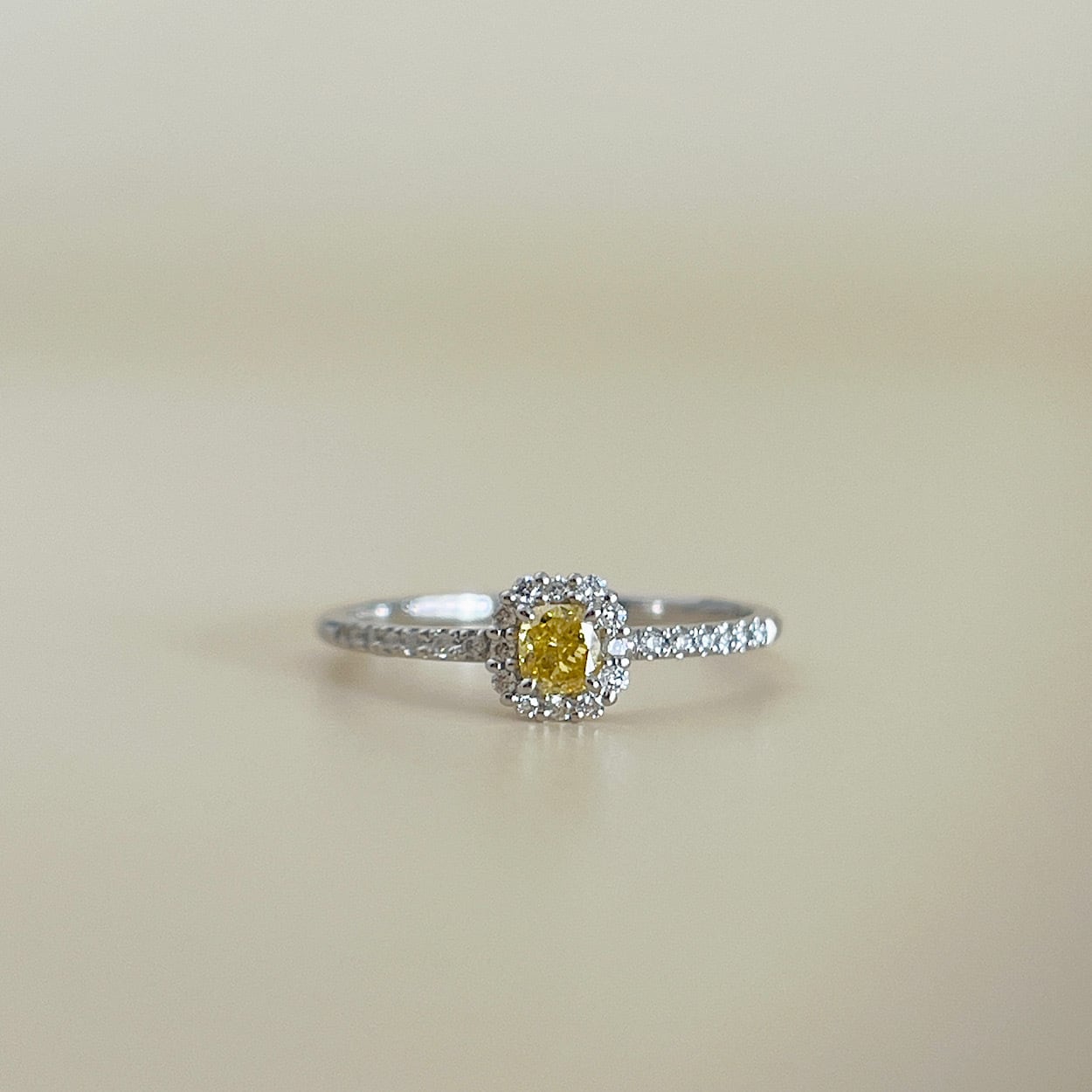 ファンシー ディープブラウニッシュイエロー ダイヤモンドリング 0.143